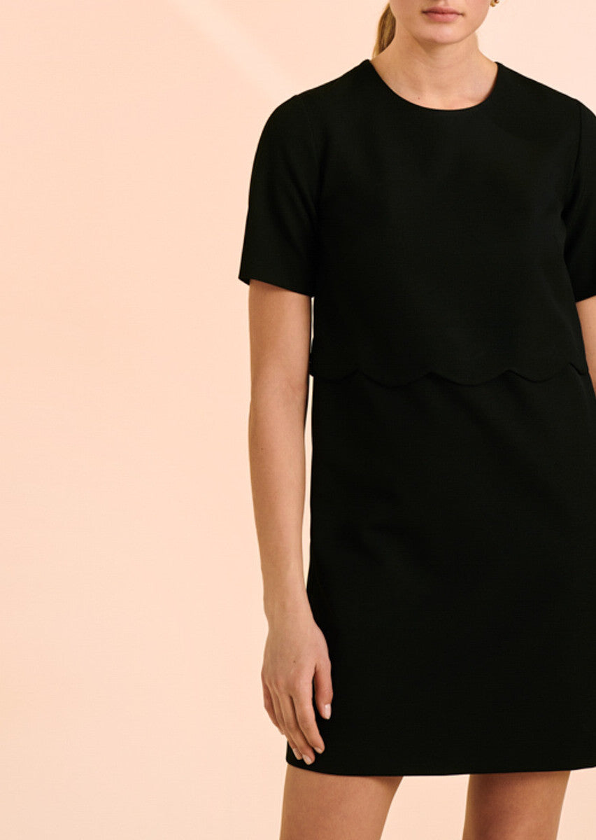 Robe Rosa noire à festons Faume - seconde main