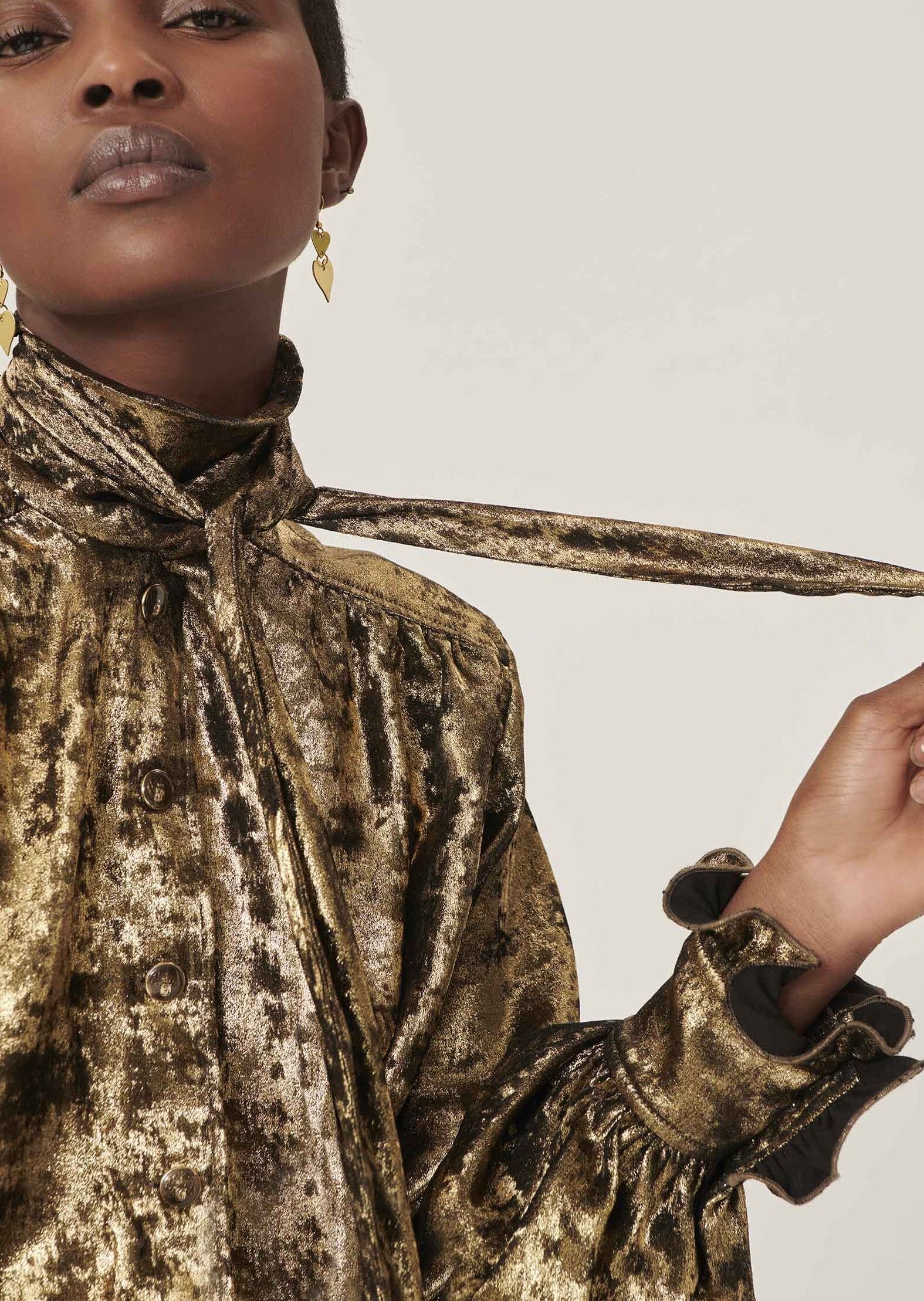 Chemise Clarisse fluide noire lamée or Faume - seconde main