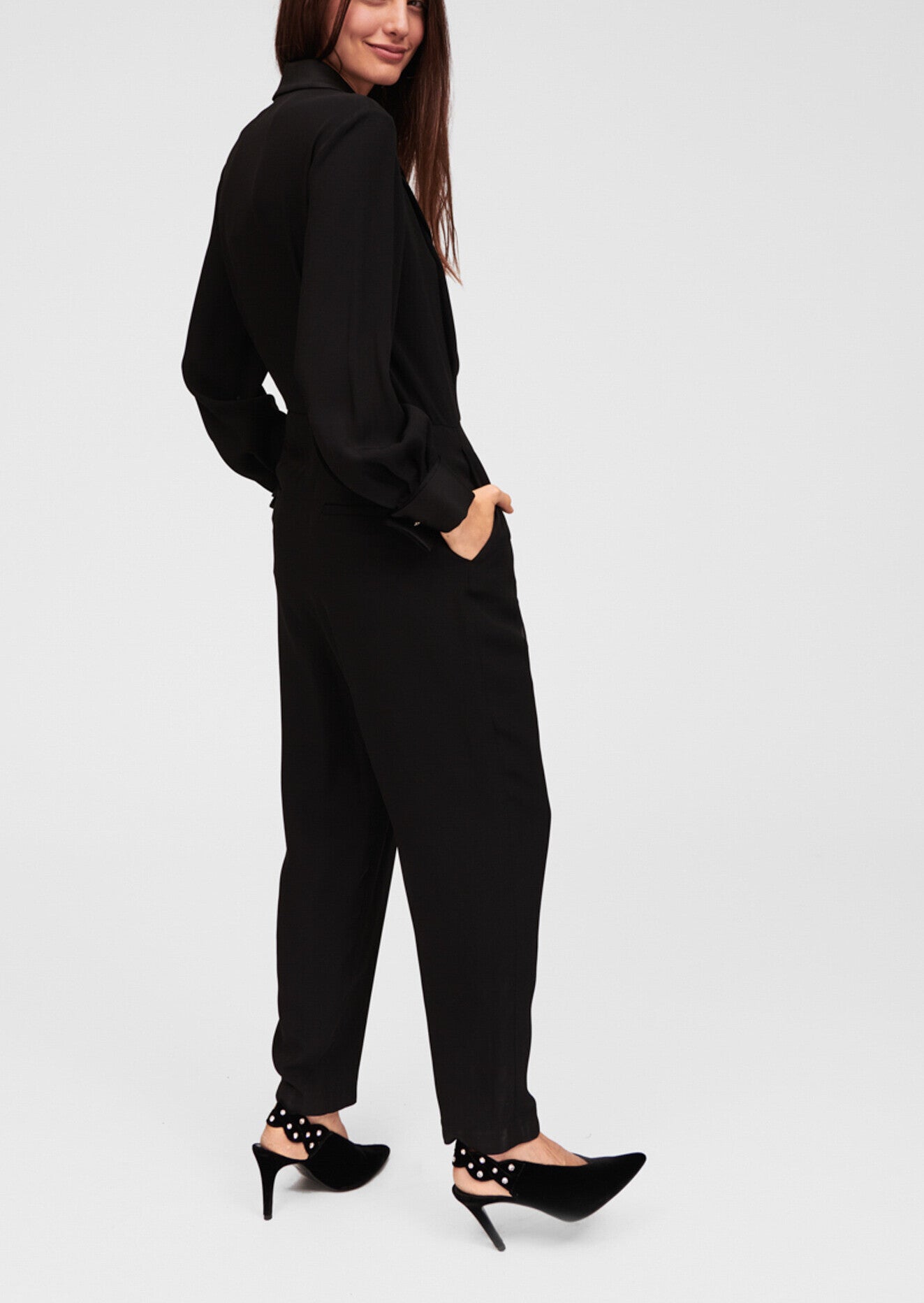 Combinaison tailleur noire avec détails satinés Faume - seconde main