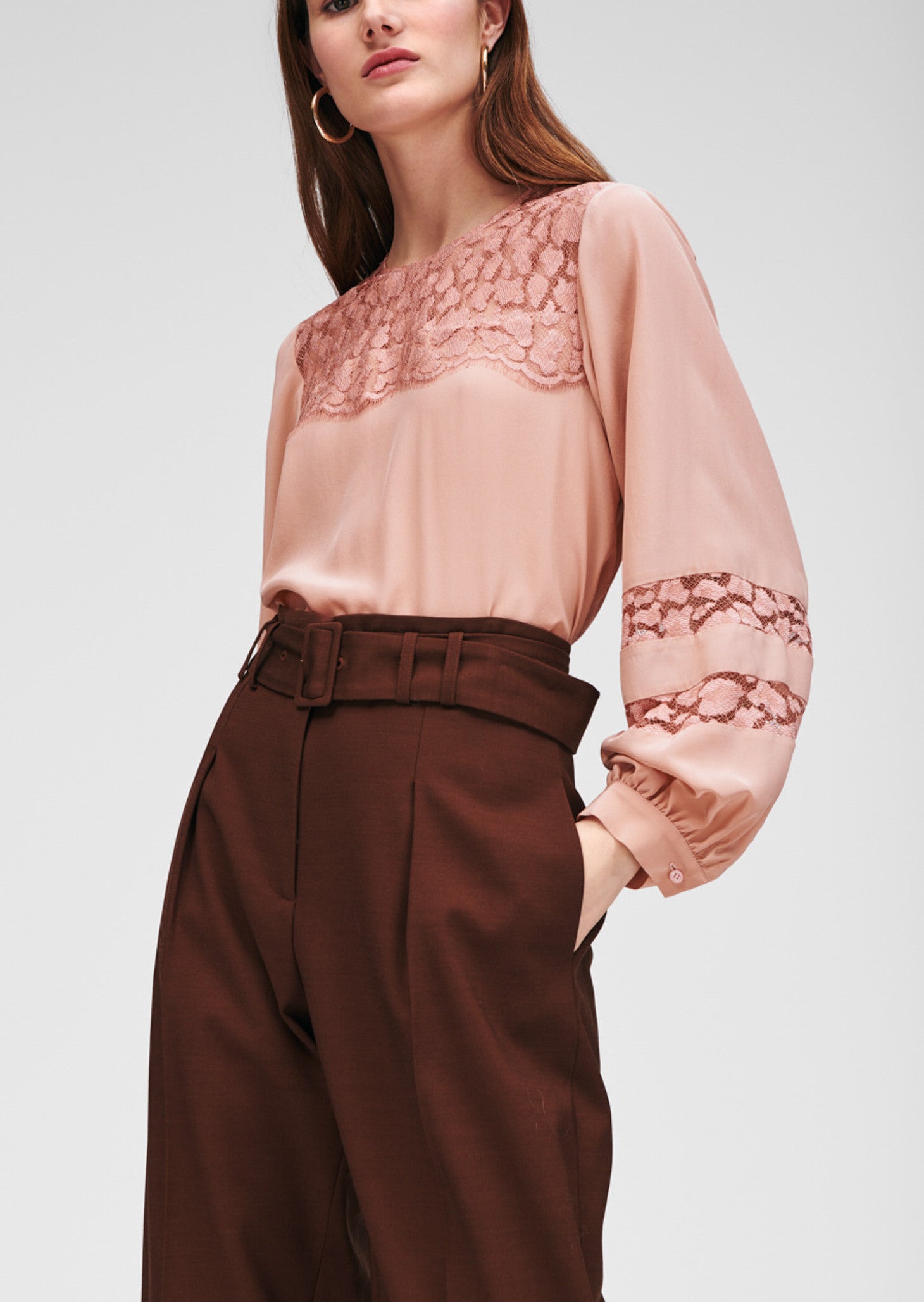 Top vieux rose en dentelle léopard à manches bouffantes Faume - seconde main