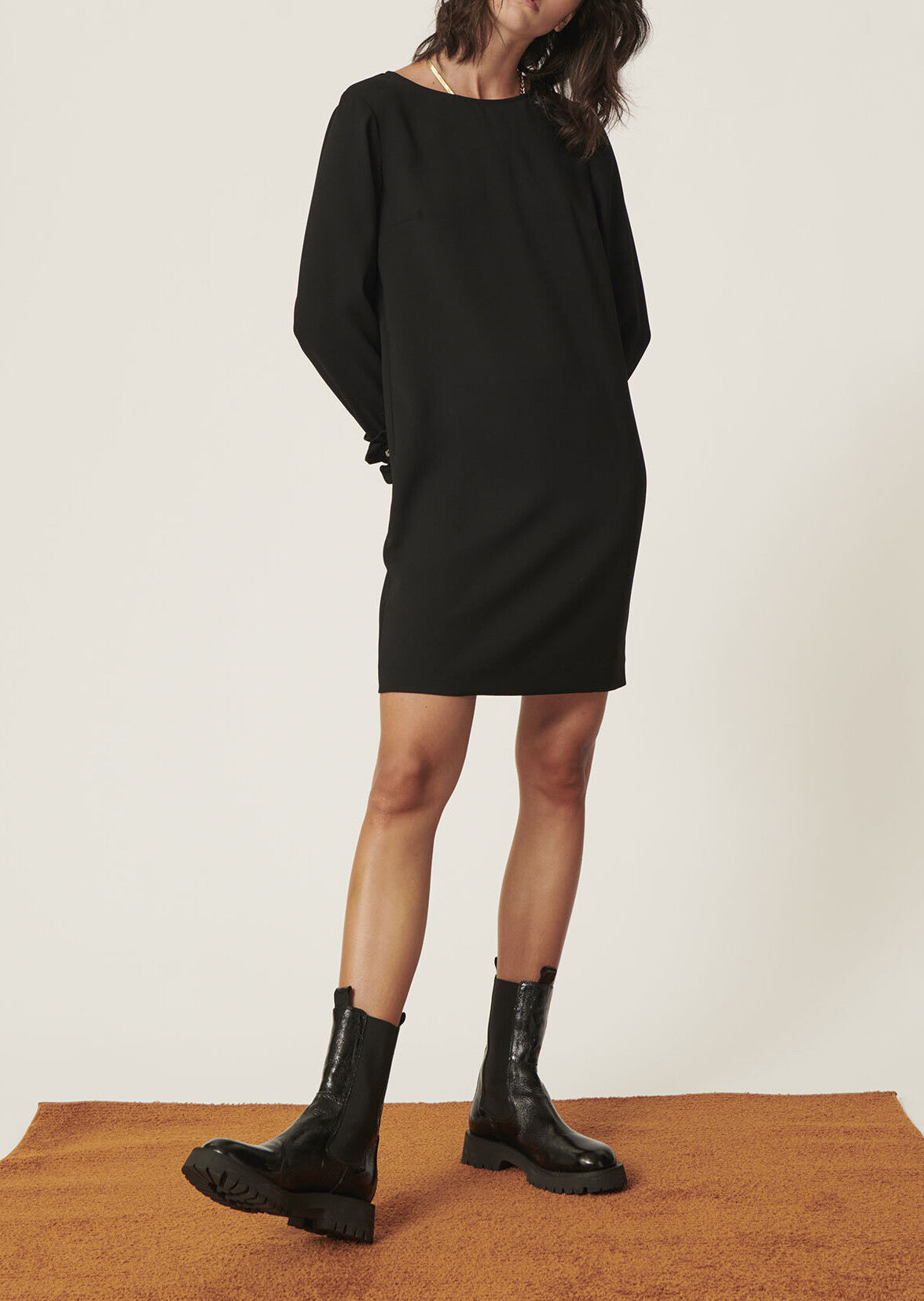 Robe Renaude noire en crêpe Faume - seconde main