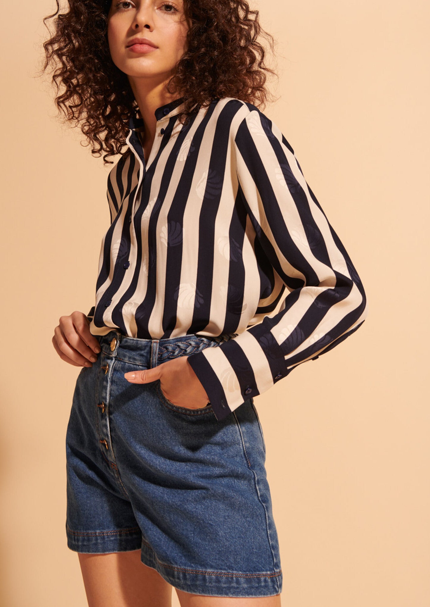 Chemise Teodora bleu marine et écrue en jacquard satiné Faume - seconde main