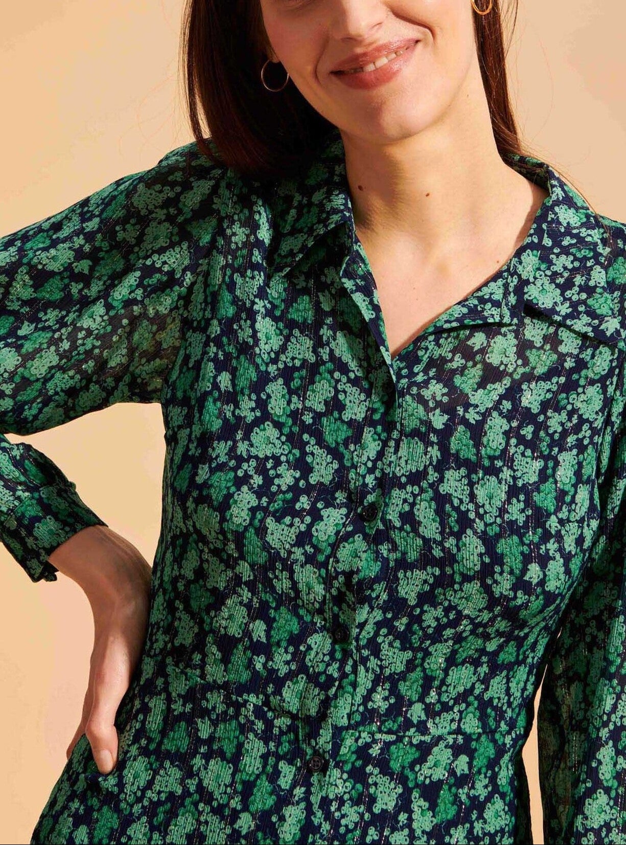 Robe chemise Rimma verte et bleu nuit imprimé myrtilles Faume - seconde main