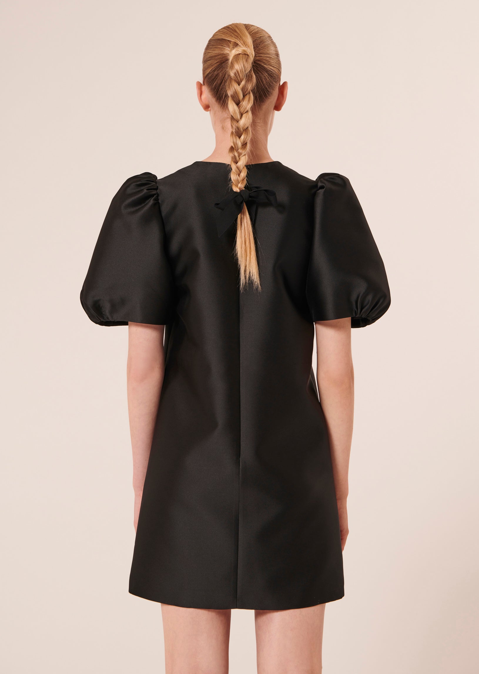 Robe Rettel noire en satin Faume - seconde main