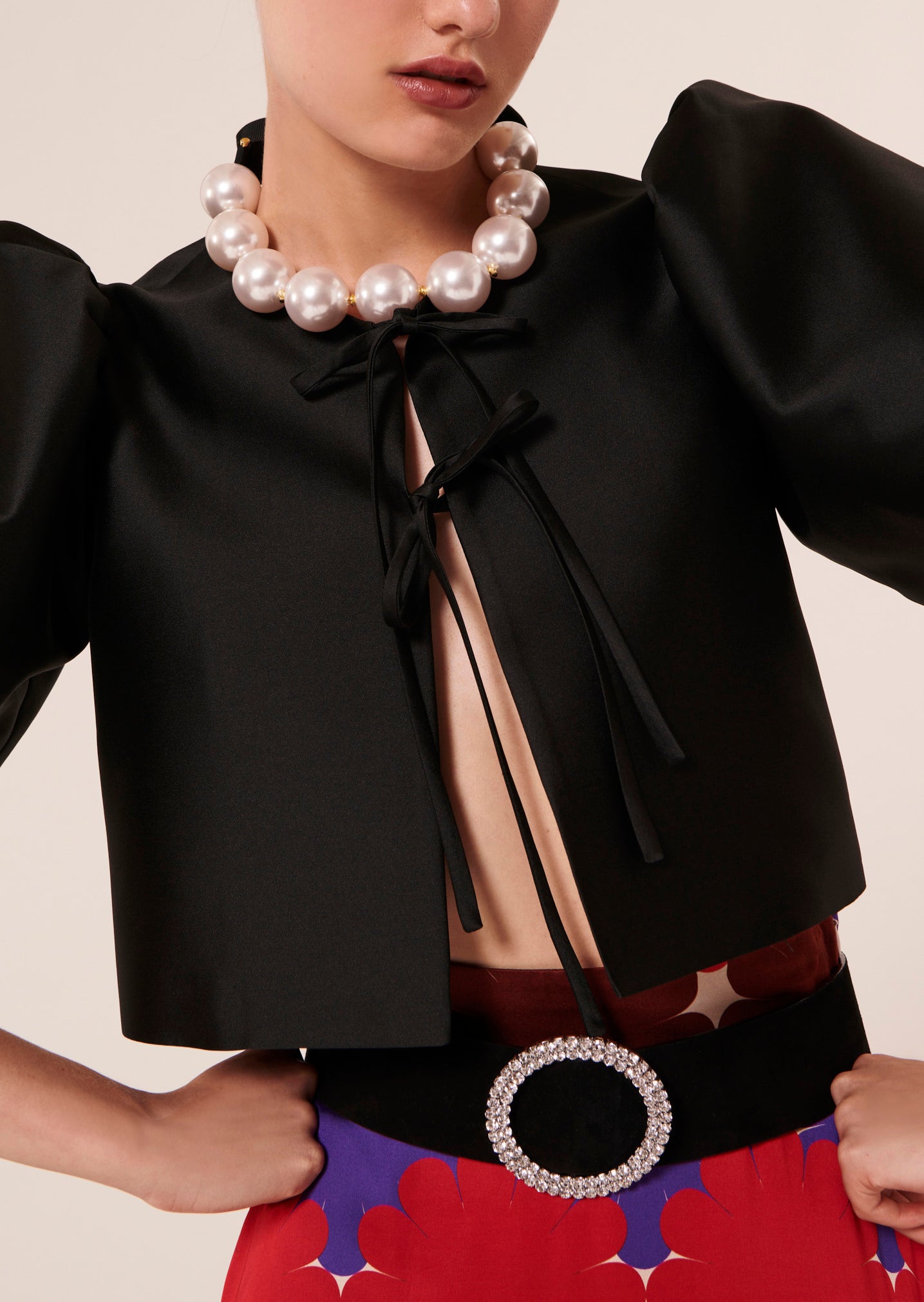 Veste Valentine noire en satin Faume - seconde main