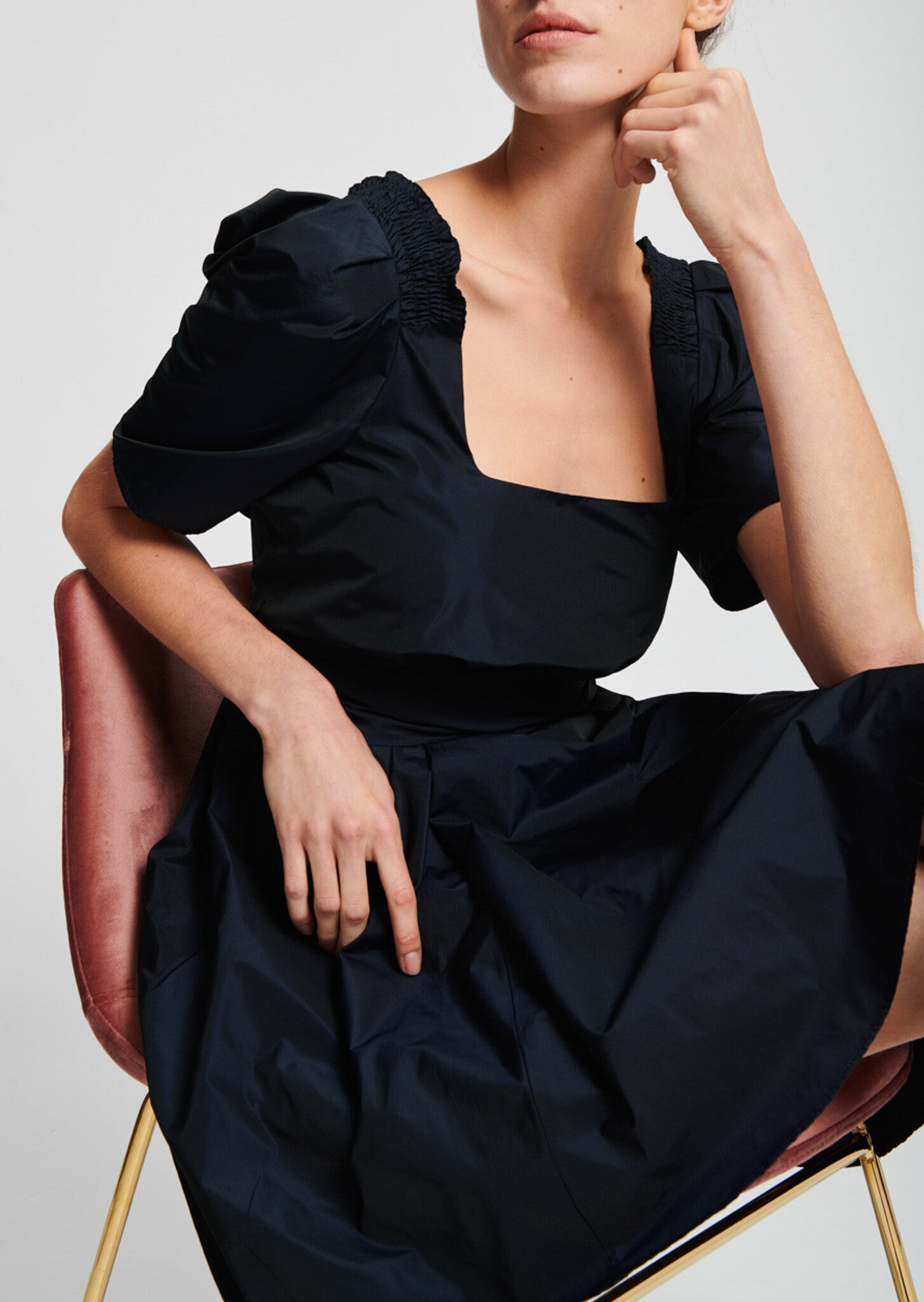 Robe courte en taffetas bleu nuit Faume - seconde main