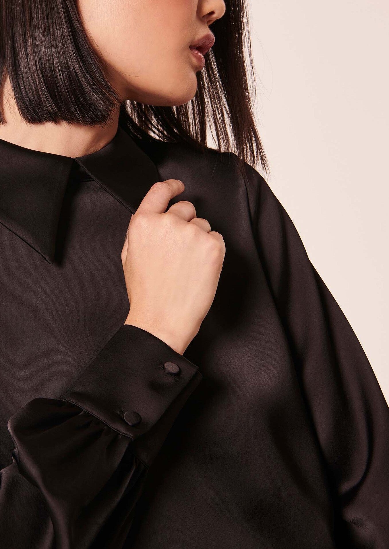 Robe Ravel noire en satin Faume - seconde main