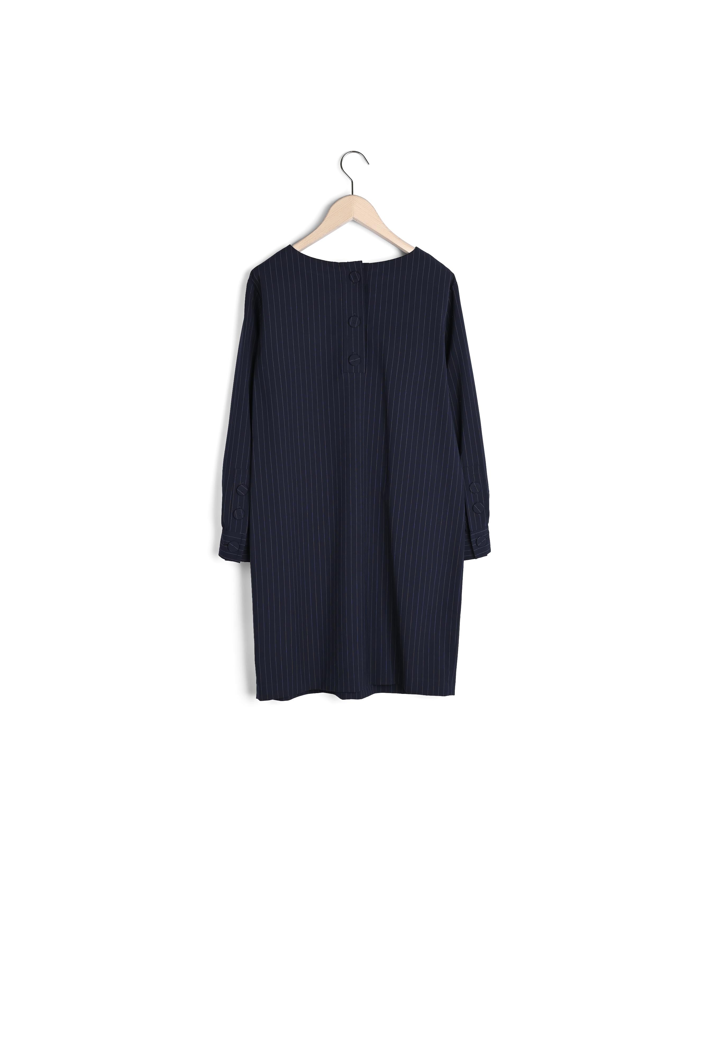 Robe Ryme bleu nuit manches boutonnées Faume - seconde main