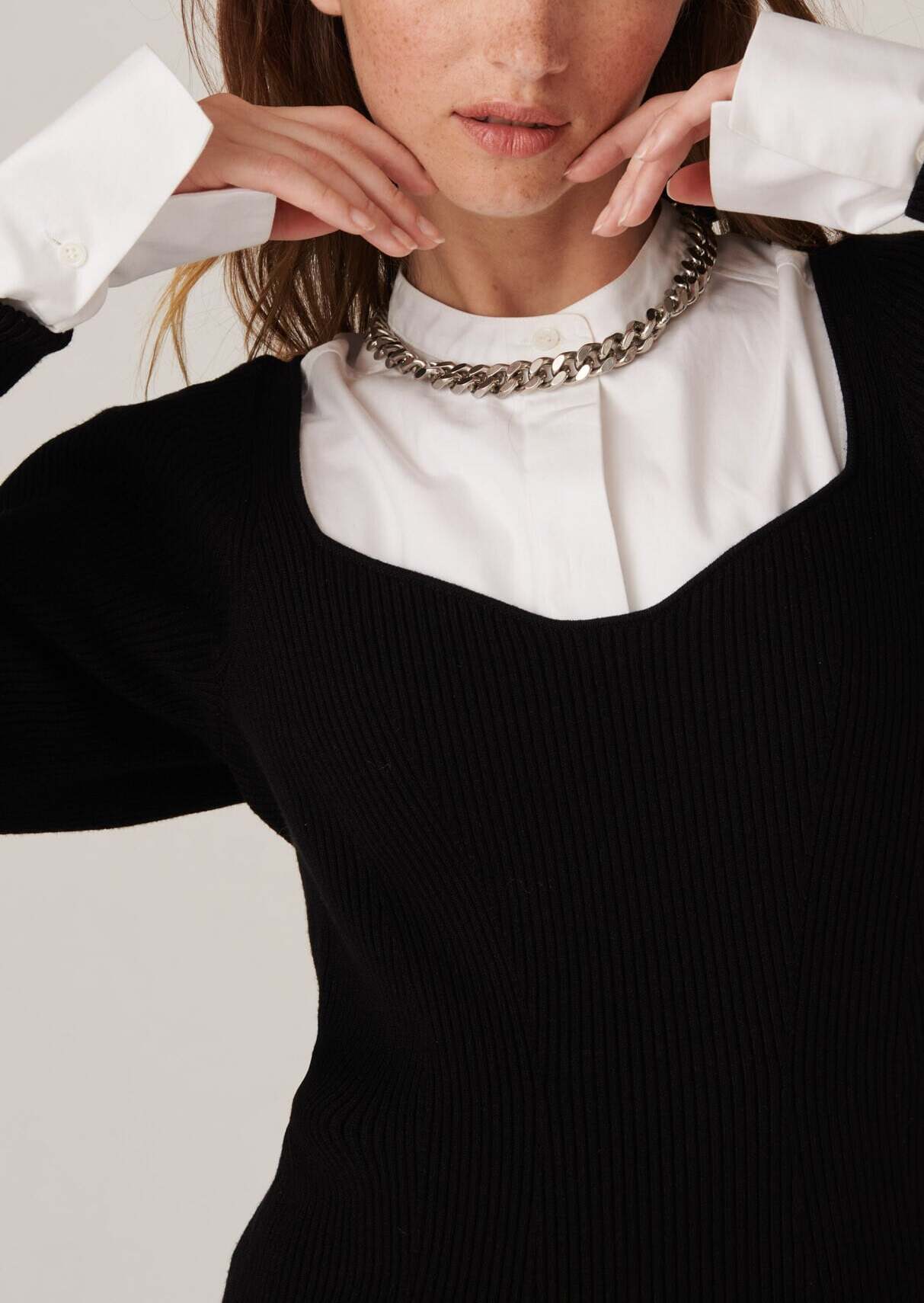 Robe en maille Nelina en viscose côtelée noire Faume - seconde main