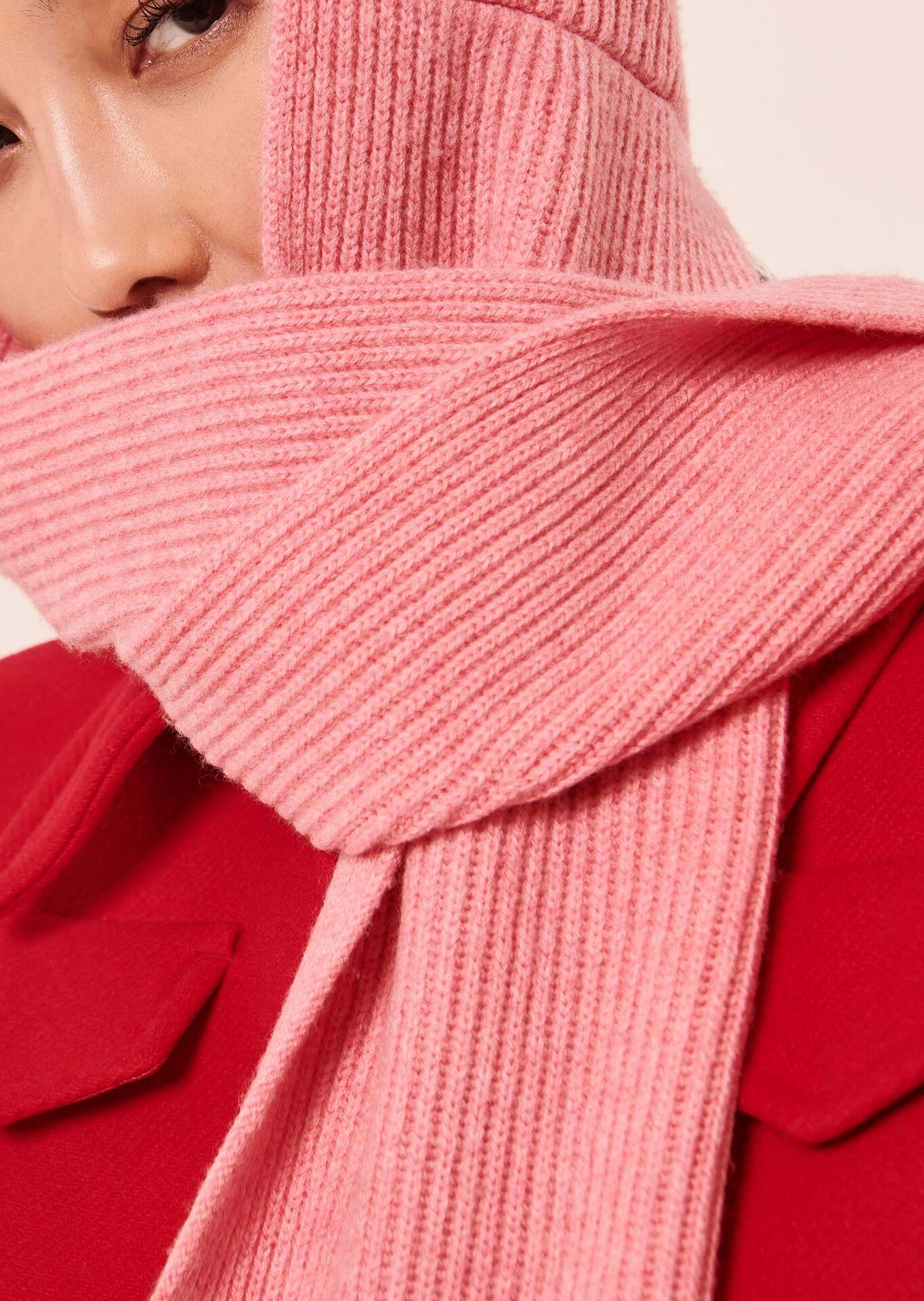 Bonnet Azhar rose en laine Faume - seconde main