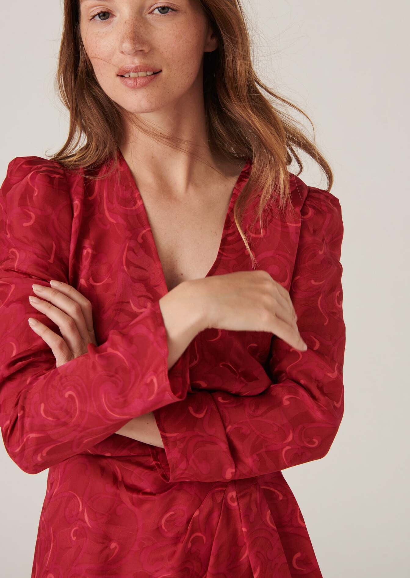 Robe portefeuille Revelyne imprimé arabesque sur viscose de soie passion Faume - seconde main