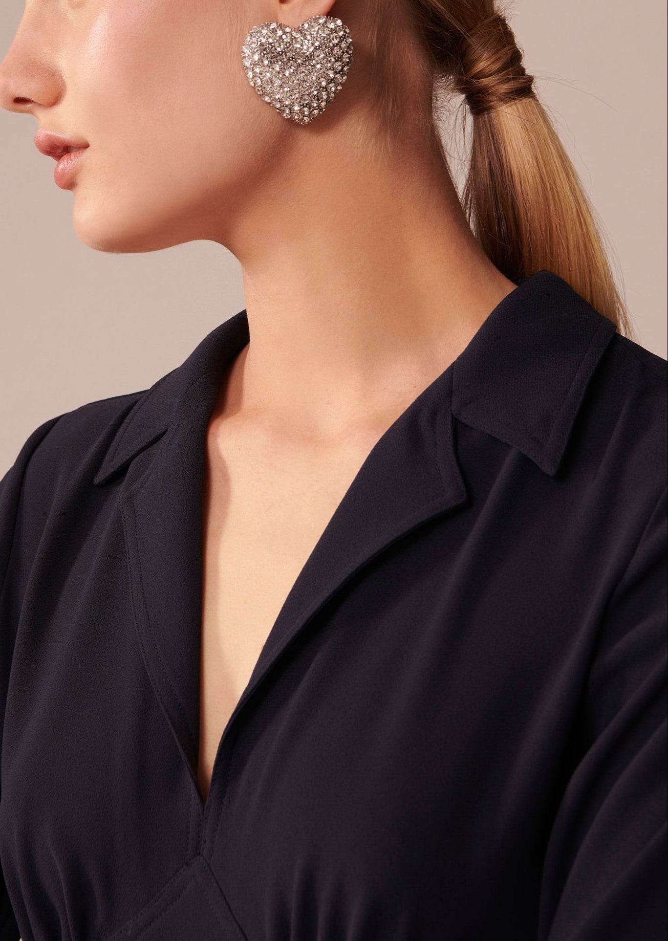 Robe Remi bleu nuit en crêpe Faume - seconde main