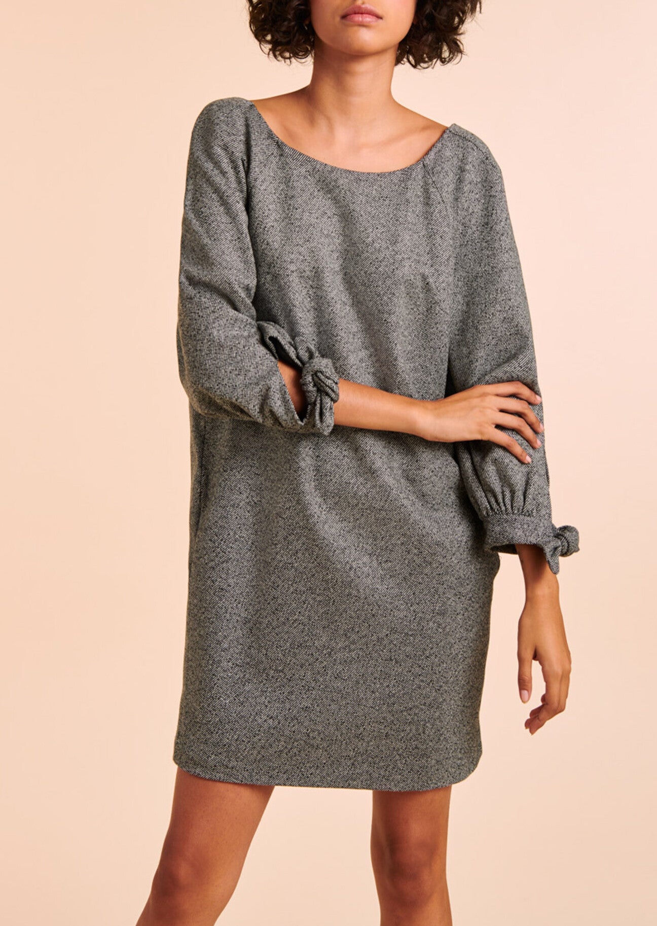 Robe tunique Rina gris chiné nouée aux manches en lainage gabardine Faume - seconde main