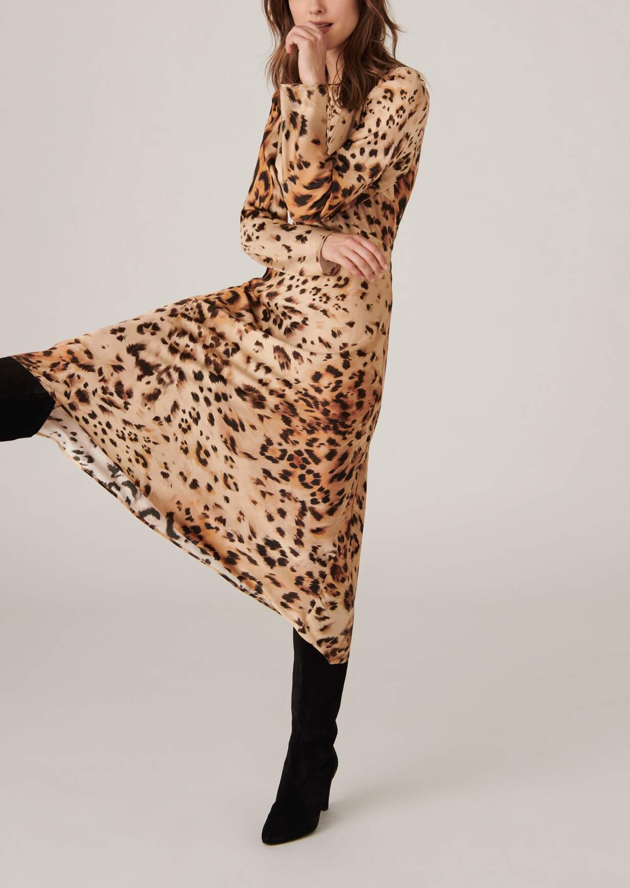 Robe Rozica imprimé léopard sur satin viscose Faume - seconde main