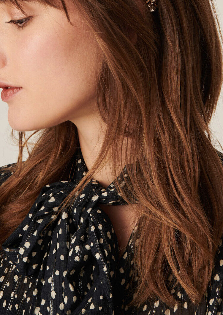 Blouse lavallière Titien imprimé pois coeurs sur viscose crépon lurex noire Faume - seconde main