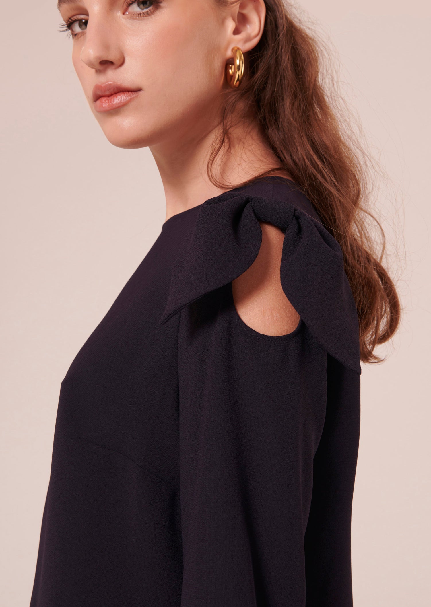 Top Tournesol bleu nuit en crêpe Faume - seconde main