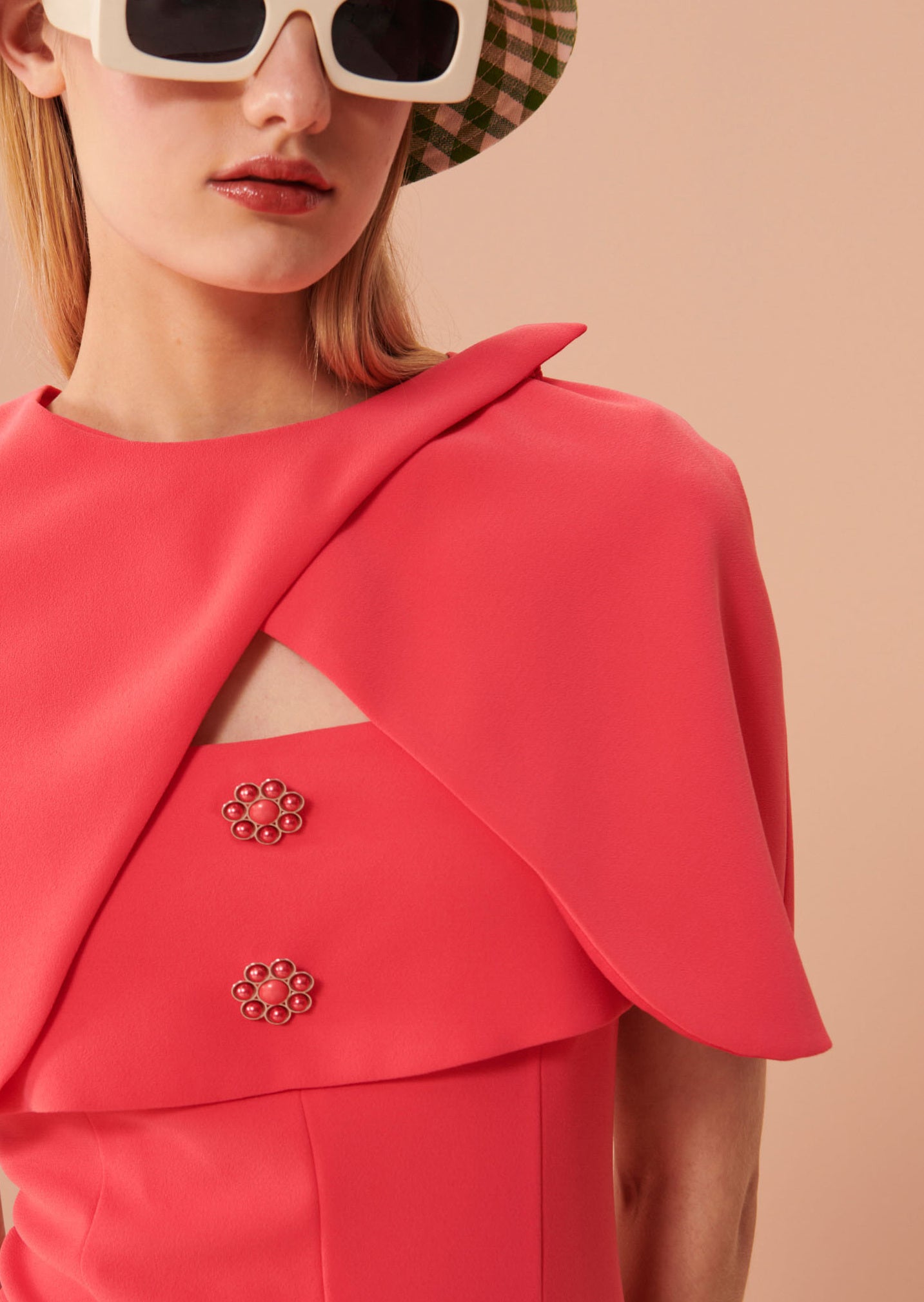 Cape Valentina rose en crêpe Faume - seconde main