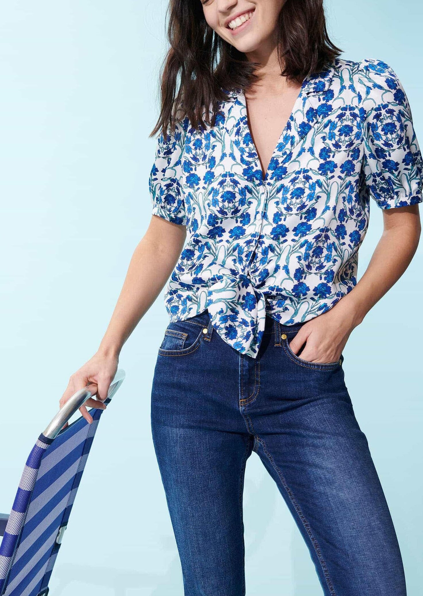 Top Toma écru imprimé fleurs bleues Faume - seconde main