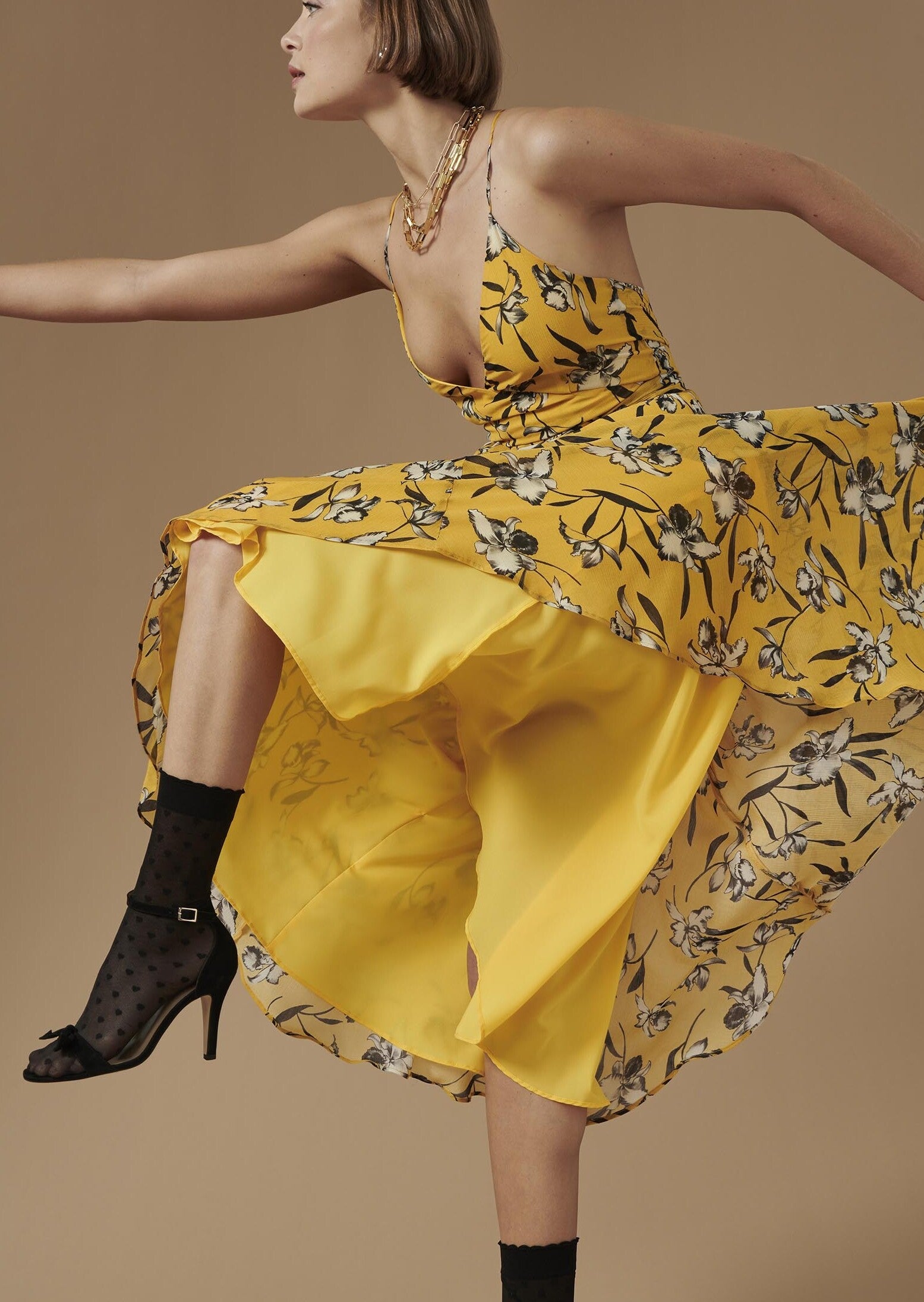 Robe Rivelyne jaune imprimé fleuri noir Faume - seconde main