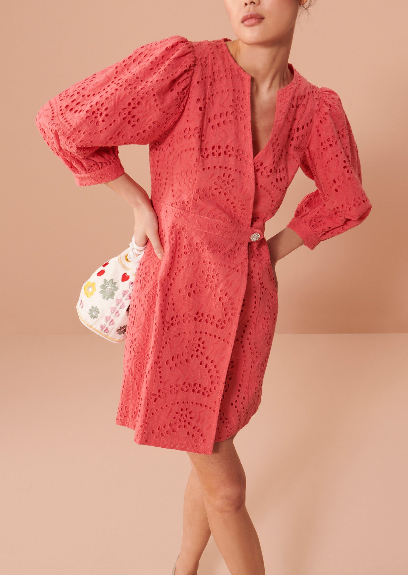 Robe Rosalyn rose en broderie Faume - seconde main