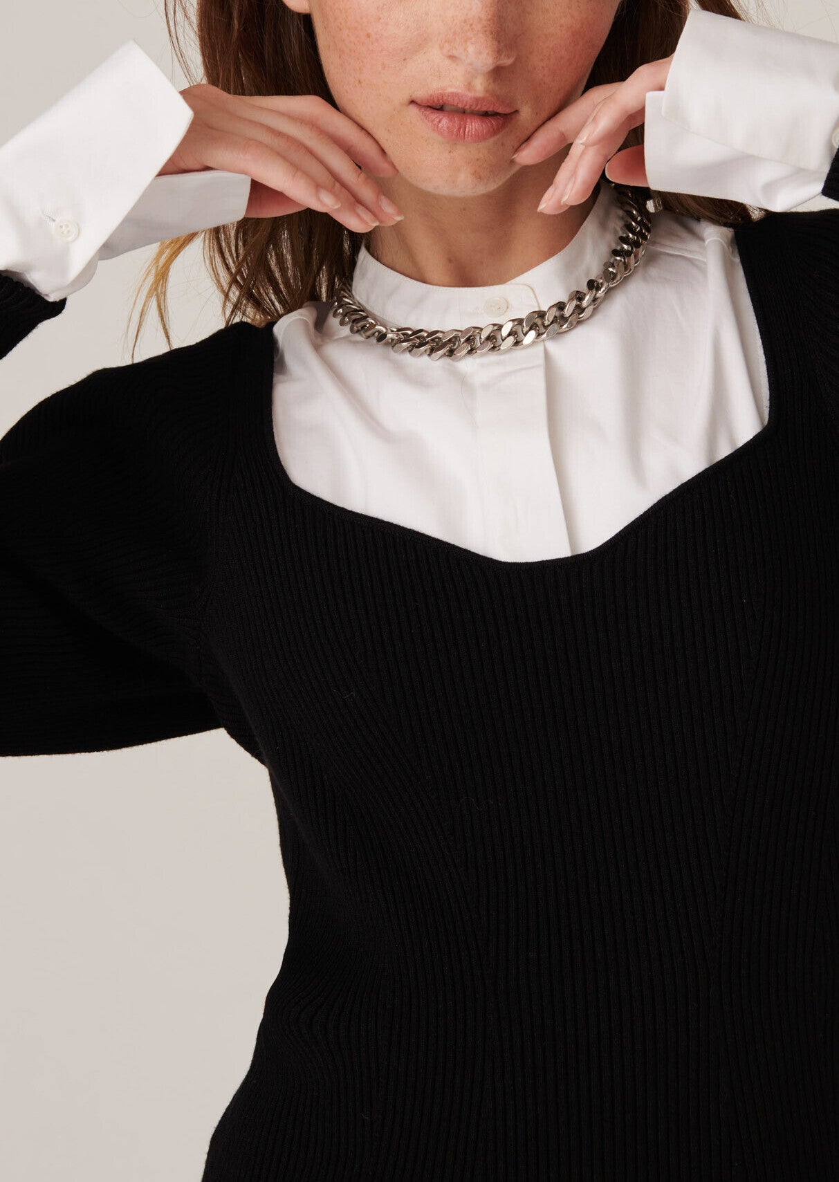 Robe en maille Nelina en viscose côtelée noire Faume - seconde main