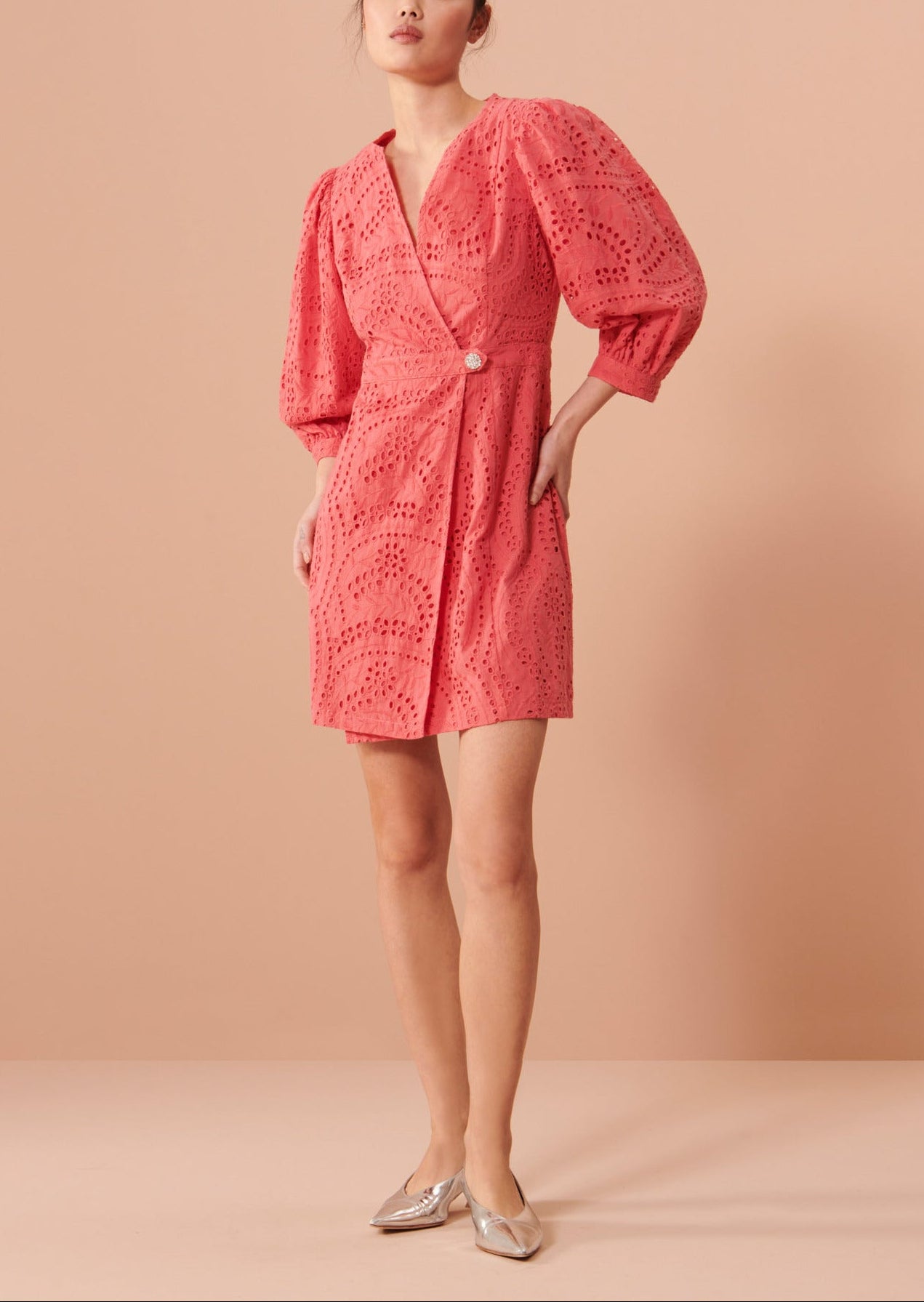 Robe Rosalyn rose en broderie Faume - seconde main