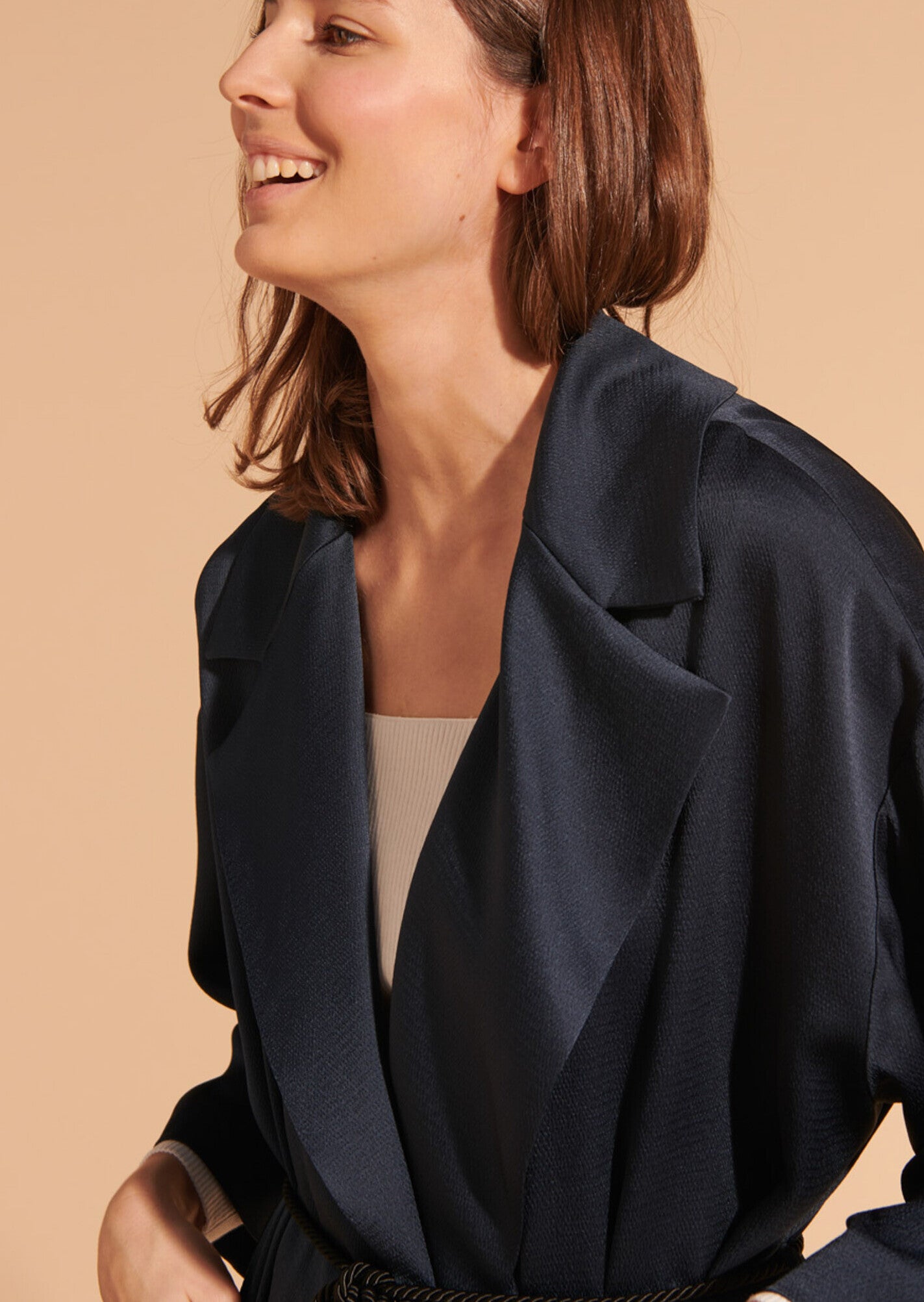 Veste fluide Marguerite bleu nuit en crêpe martelé Faume - seconde main