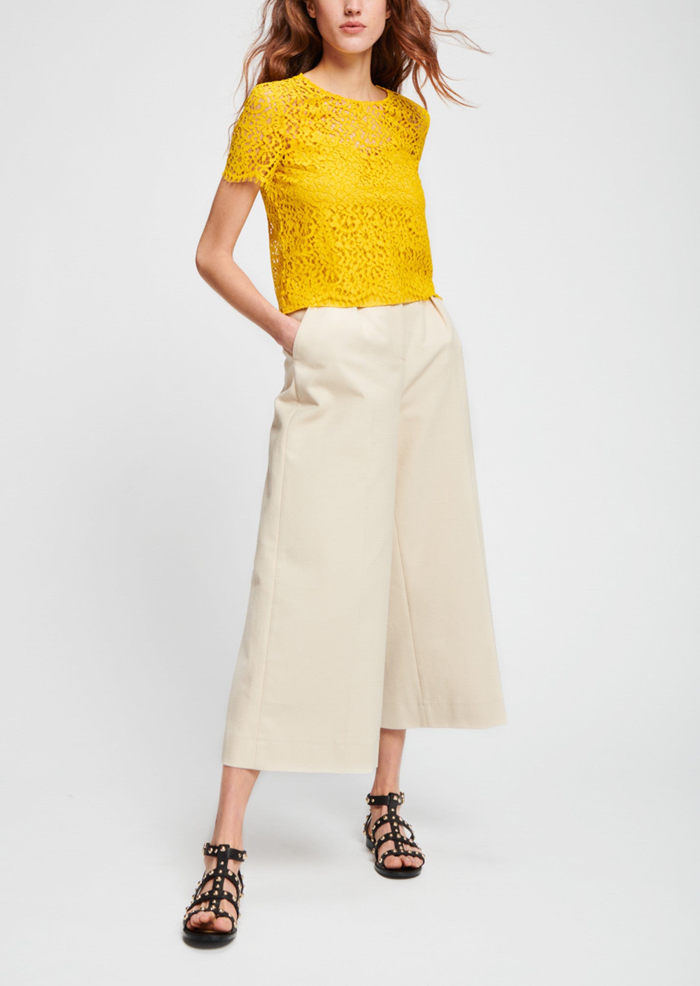 Top en dentelle safran Faume - seconde main