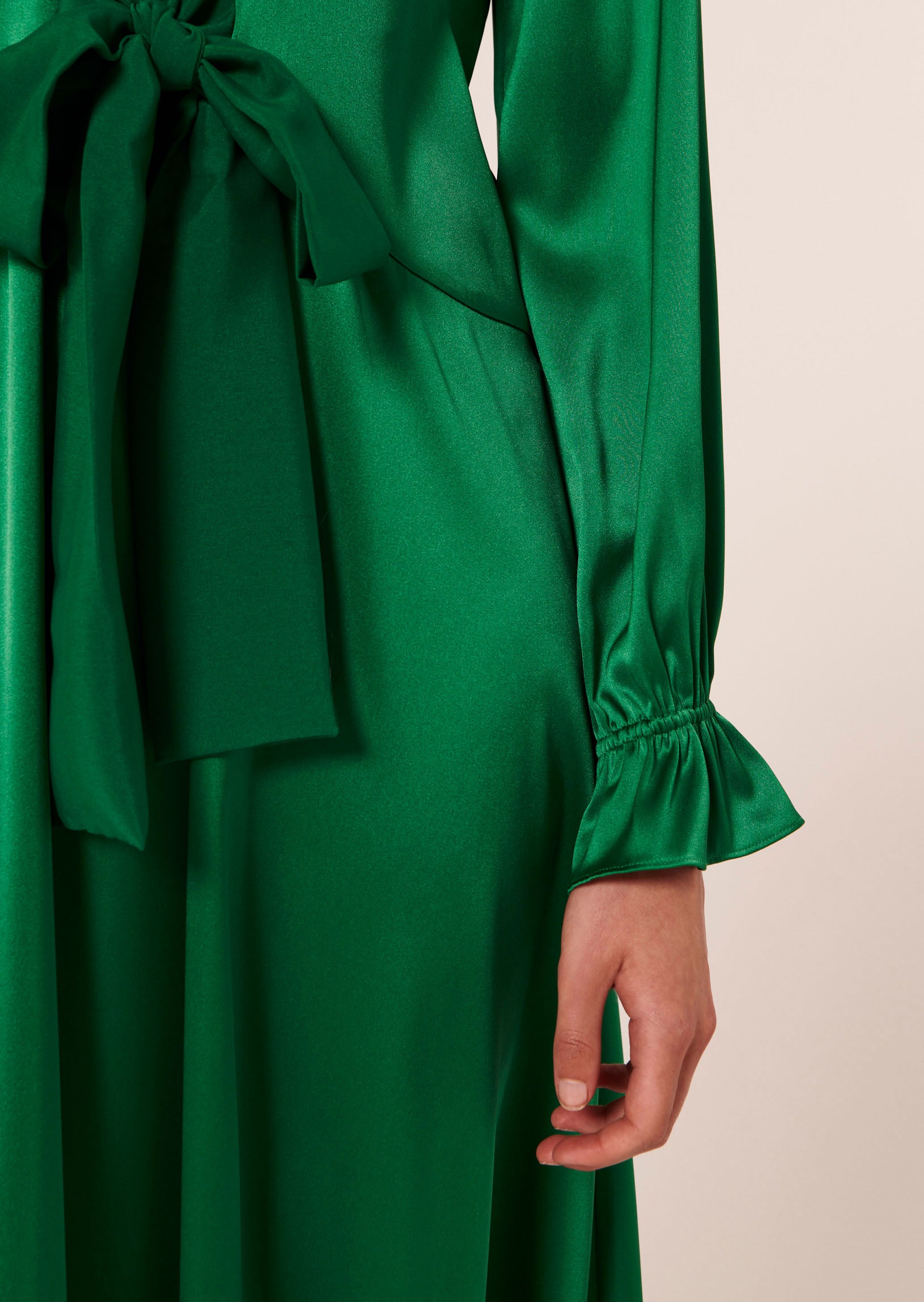 Robe Ronnie verte en satin fluide Faume - seconde main