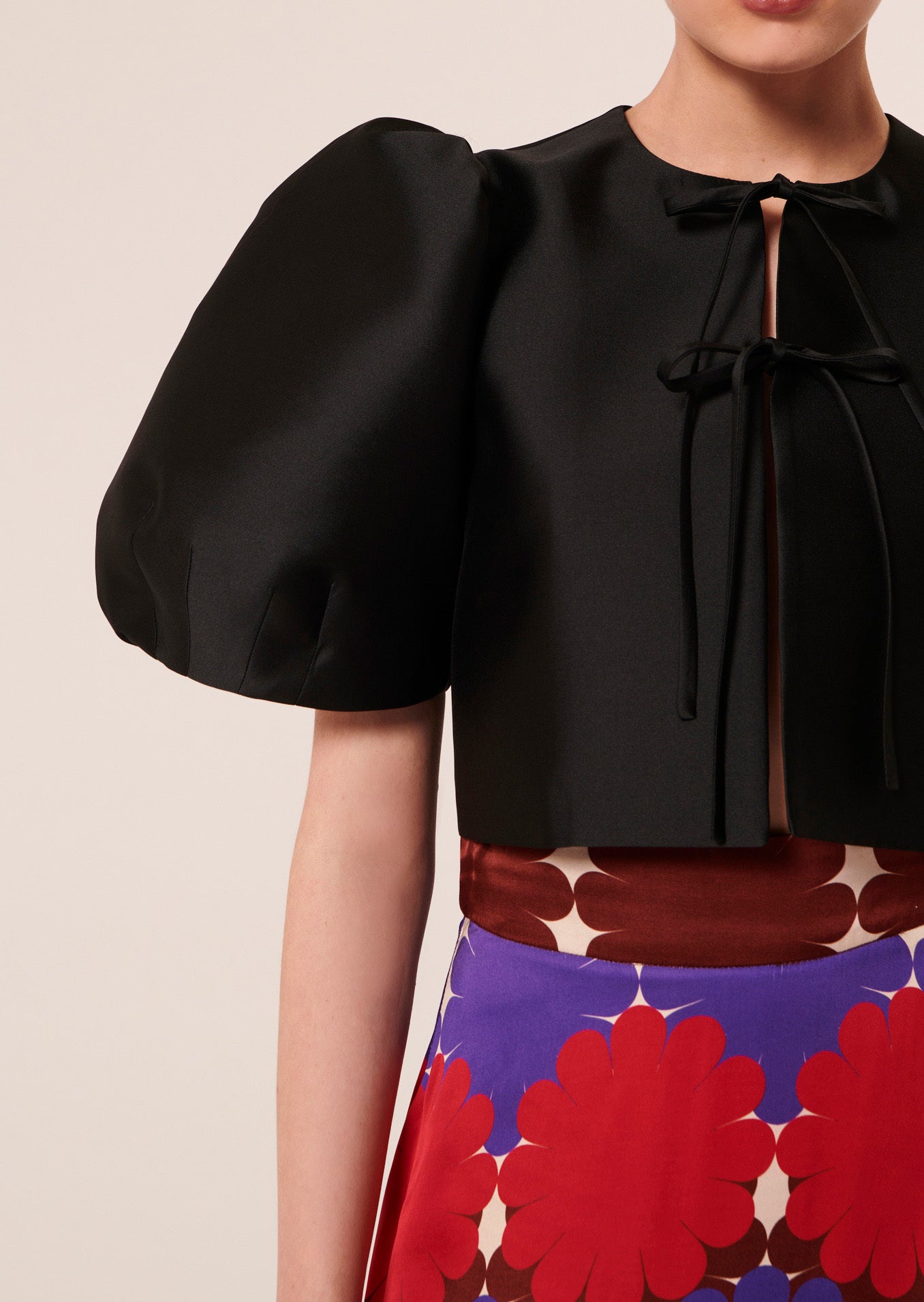 Veste Valentine noire en satin Faume - seconde main