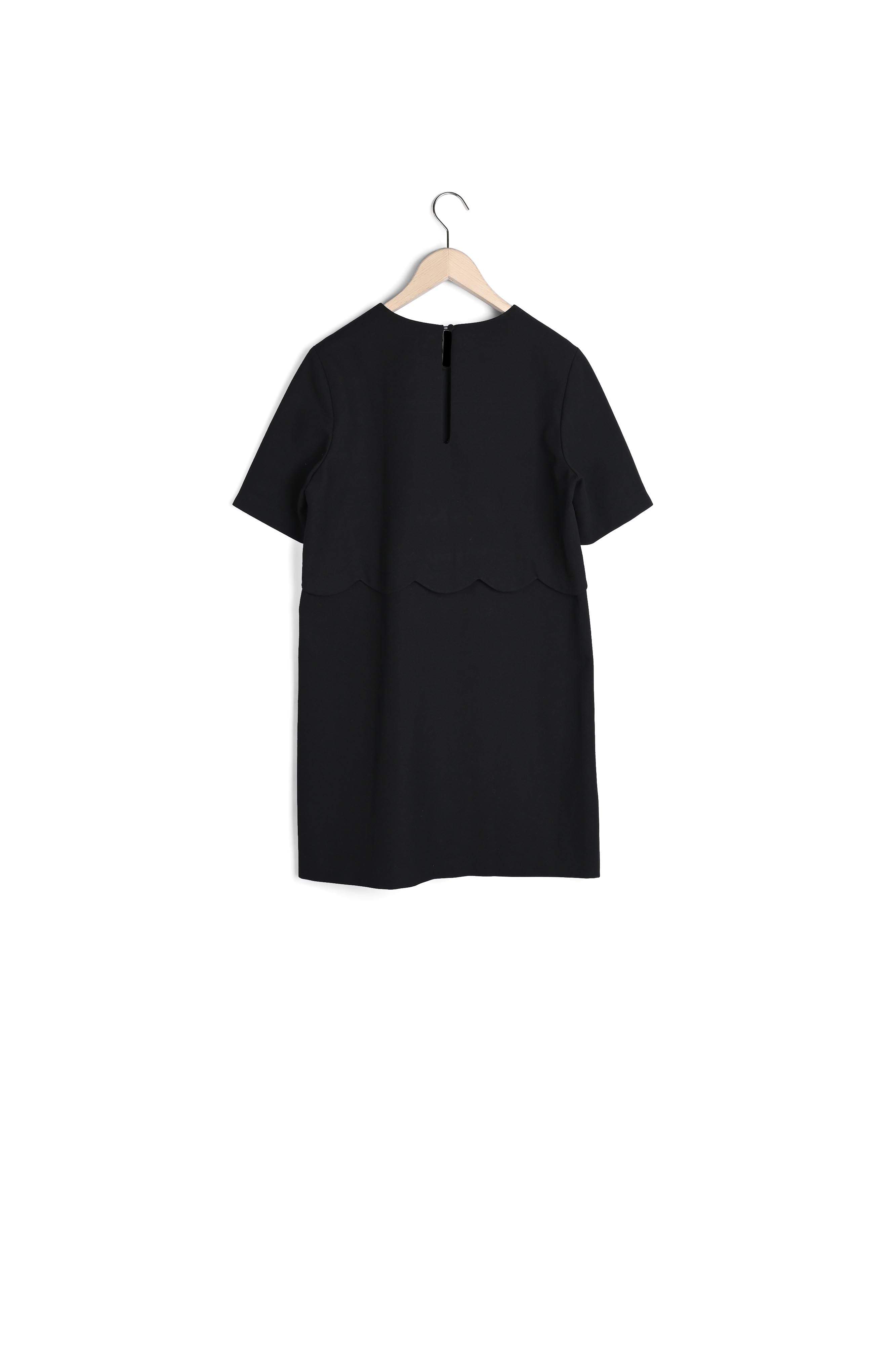 Robe Rosa noire à festons Faume - seconde main