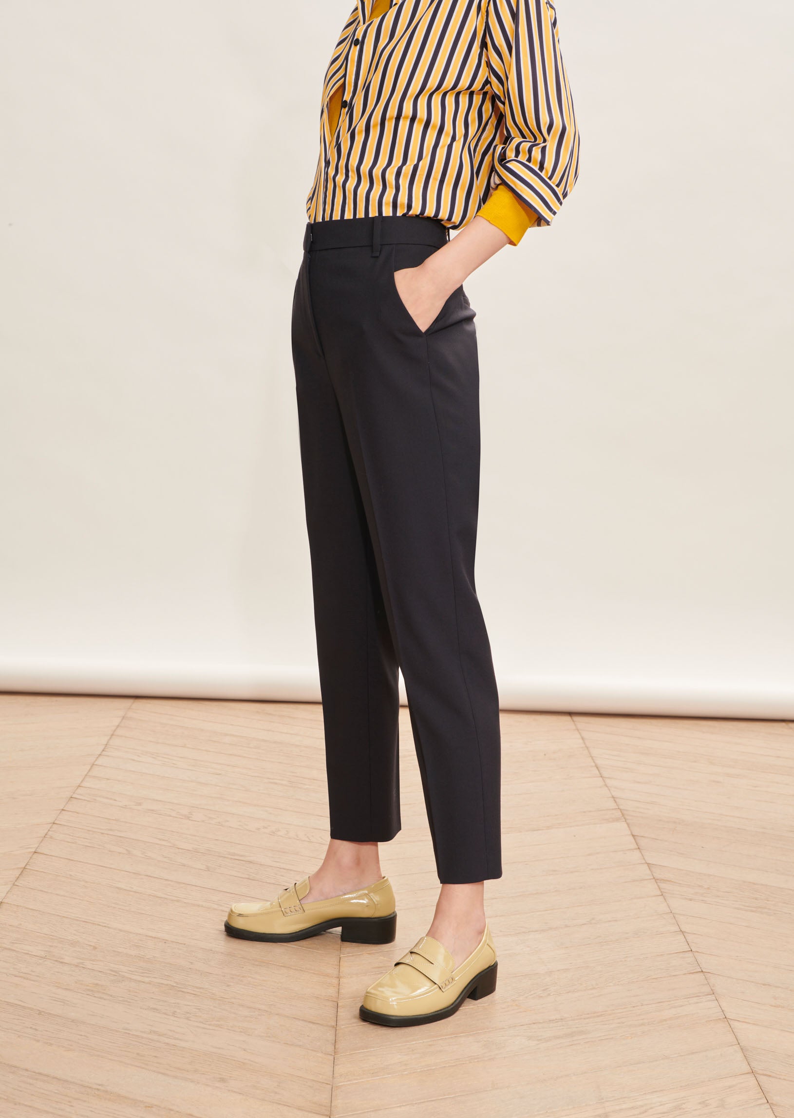 Pantalon Philippine bleu nuit en laine froide Faume - seconde main