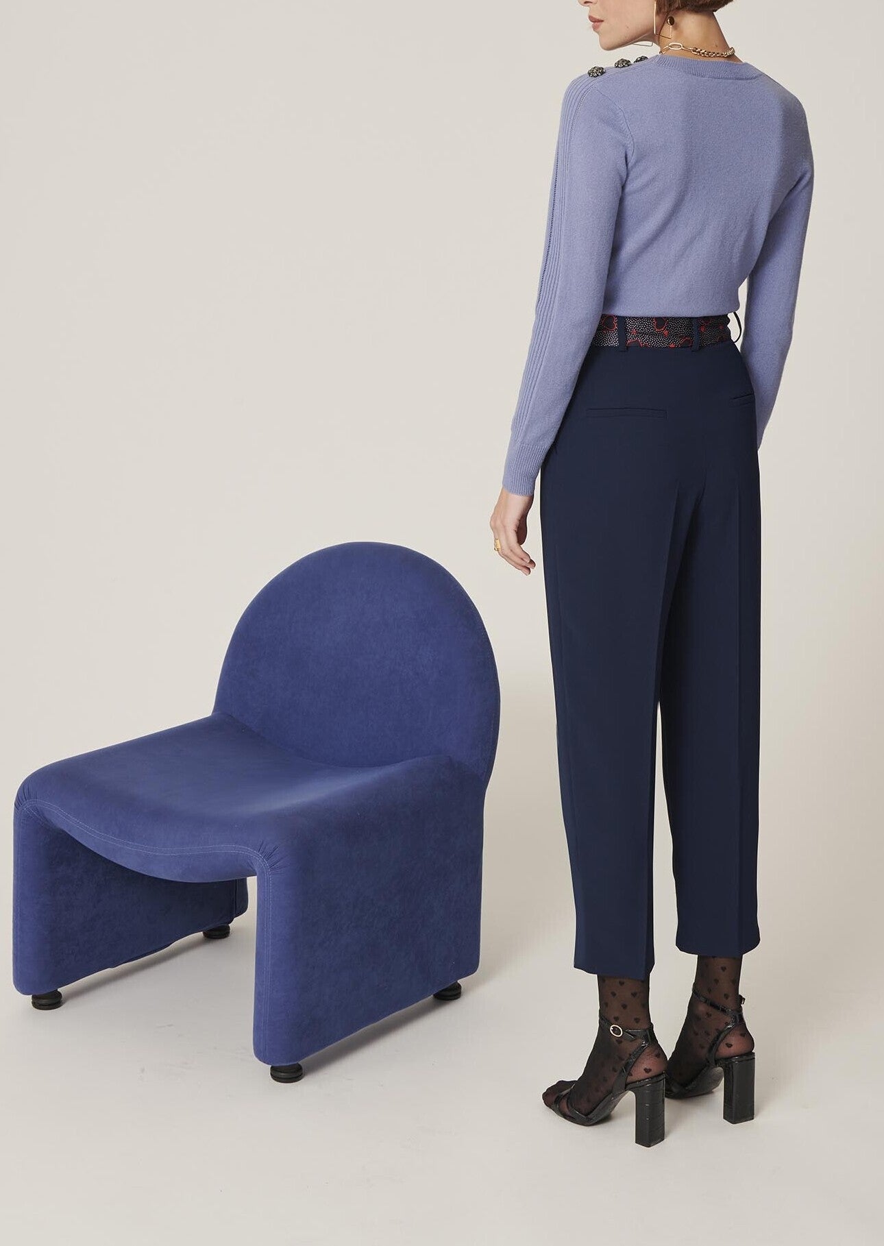 Pantalon Paga bleu nuit en crêpe Faume - seconde main