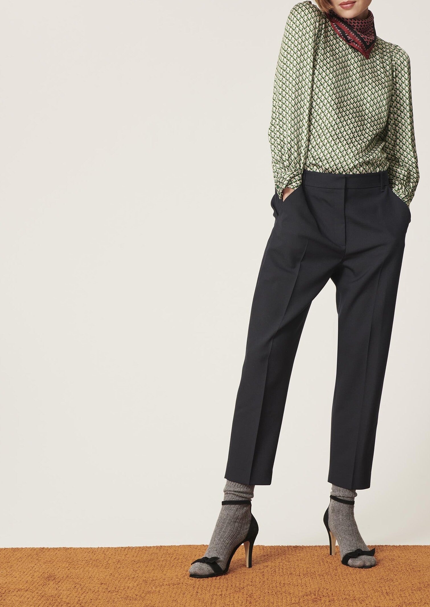 Pantalon Philippine bleu marine en laine tailleur Faume - seconde main