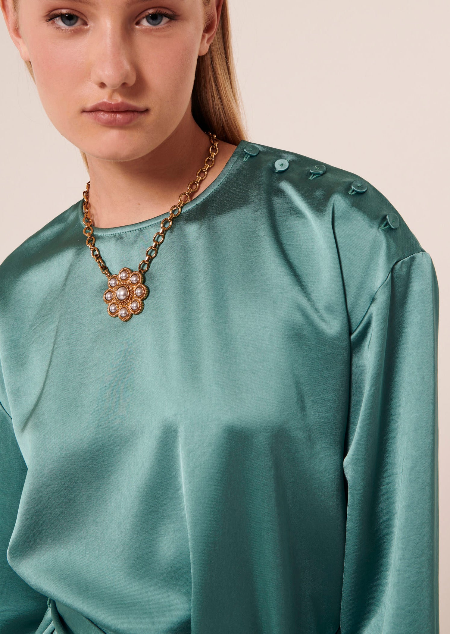 Robe Ruby bleue en satin fluide Faume - seconde main