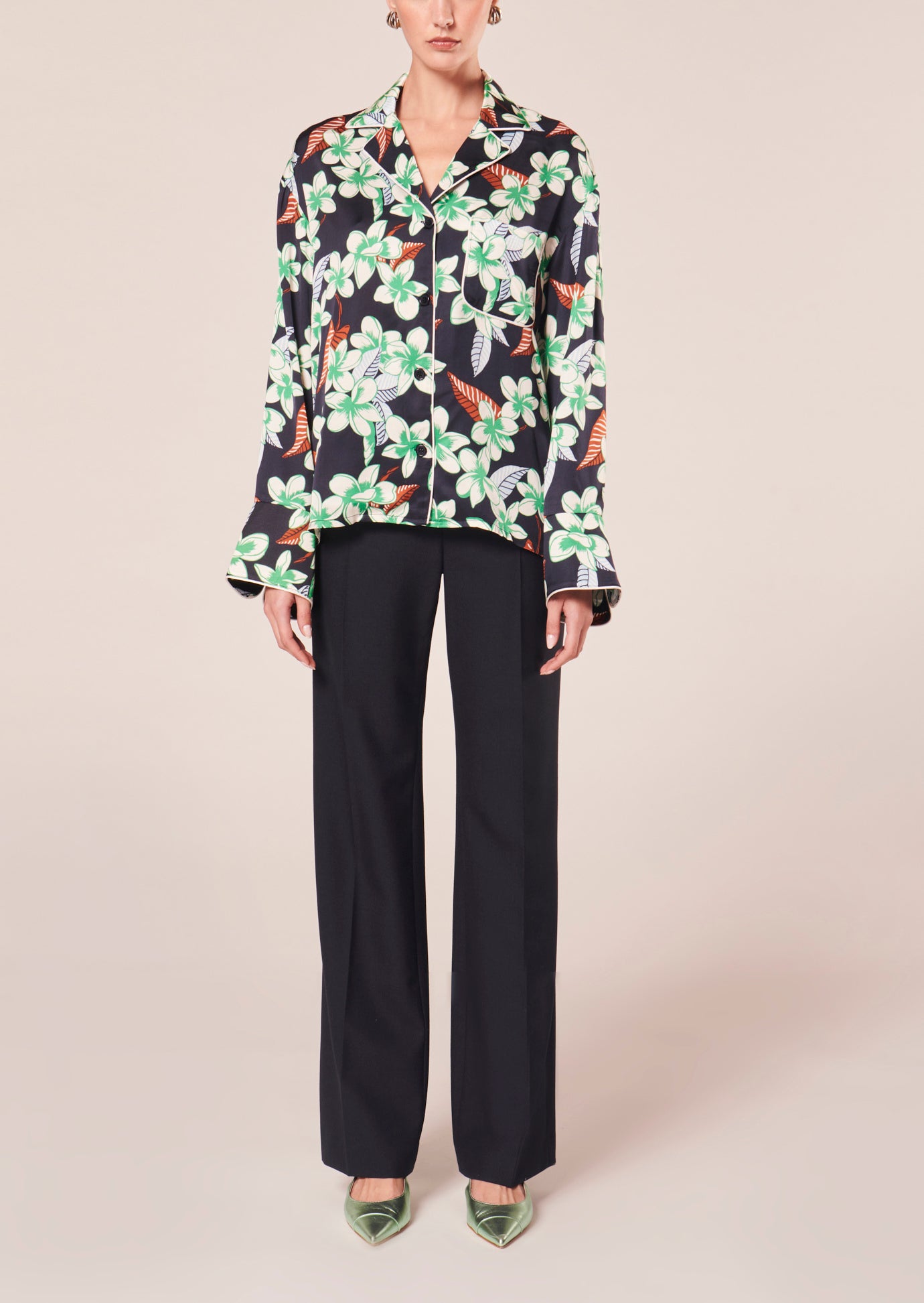 Chemise Calvi bleu nuit à motif fleurs Faume - seconde main