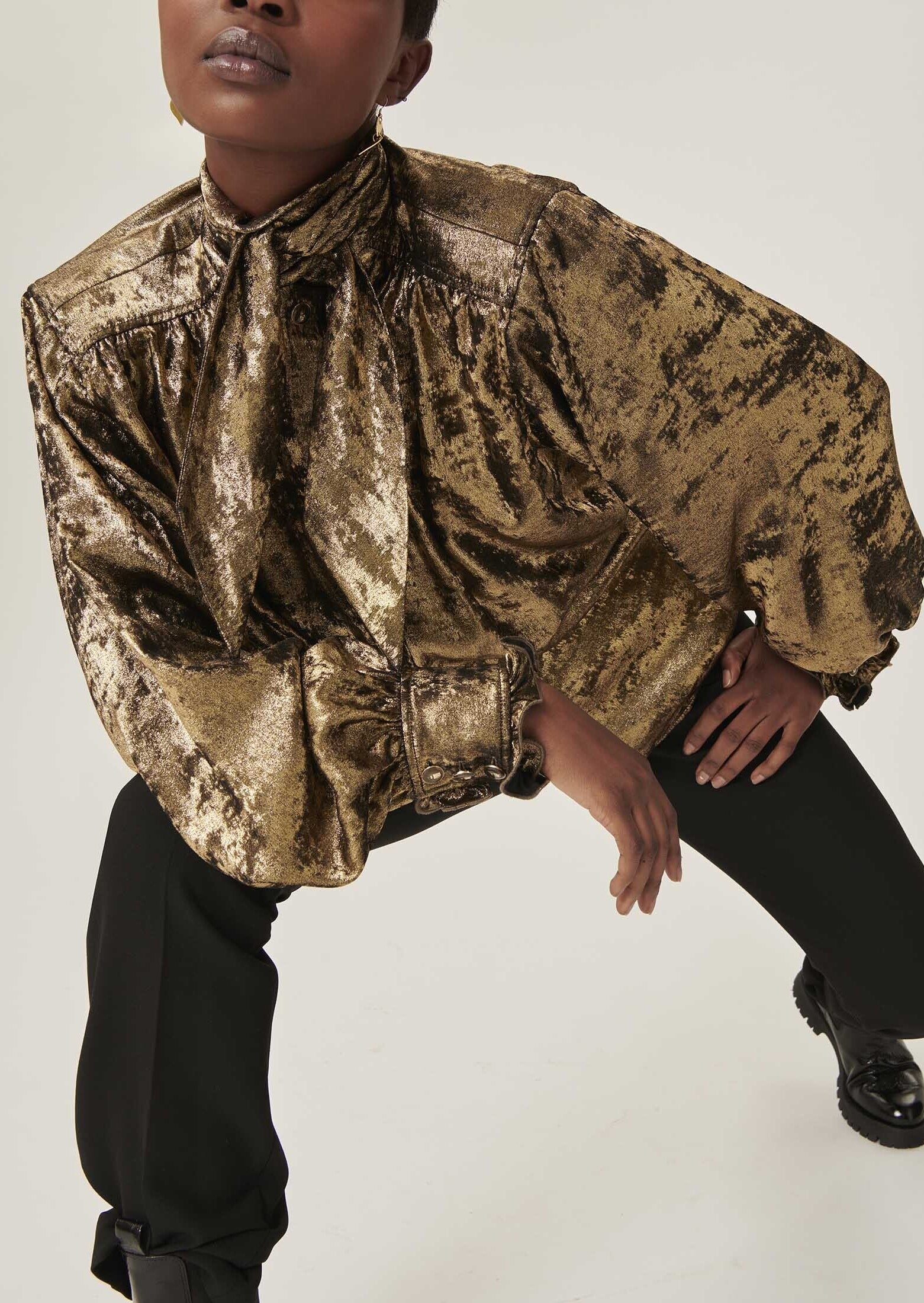 Chemise Clarisse fluide noire lamée or Faume - seconde main