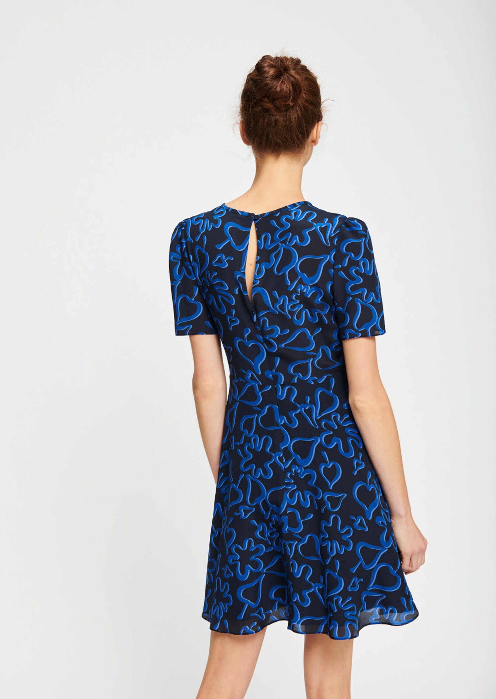 Robe bleu nuit motif fleurs Faume - seconde main