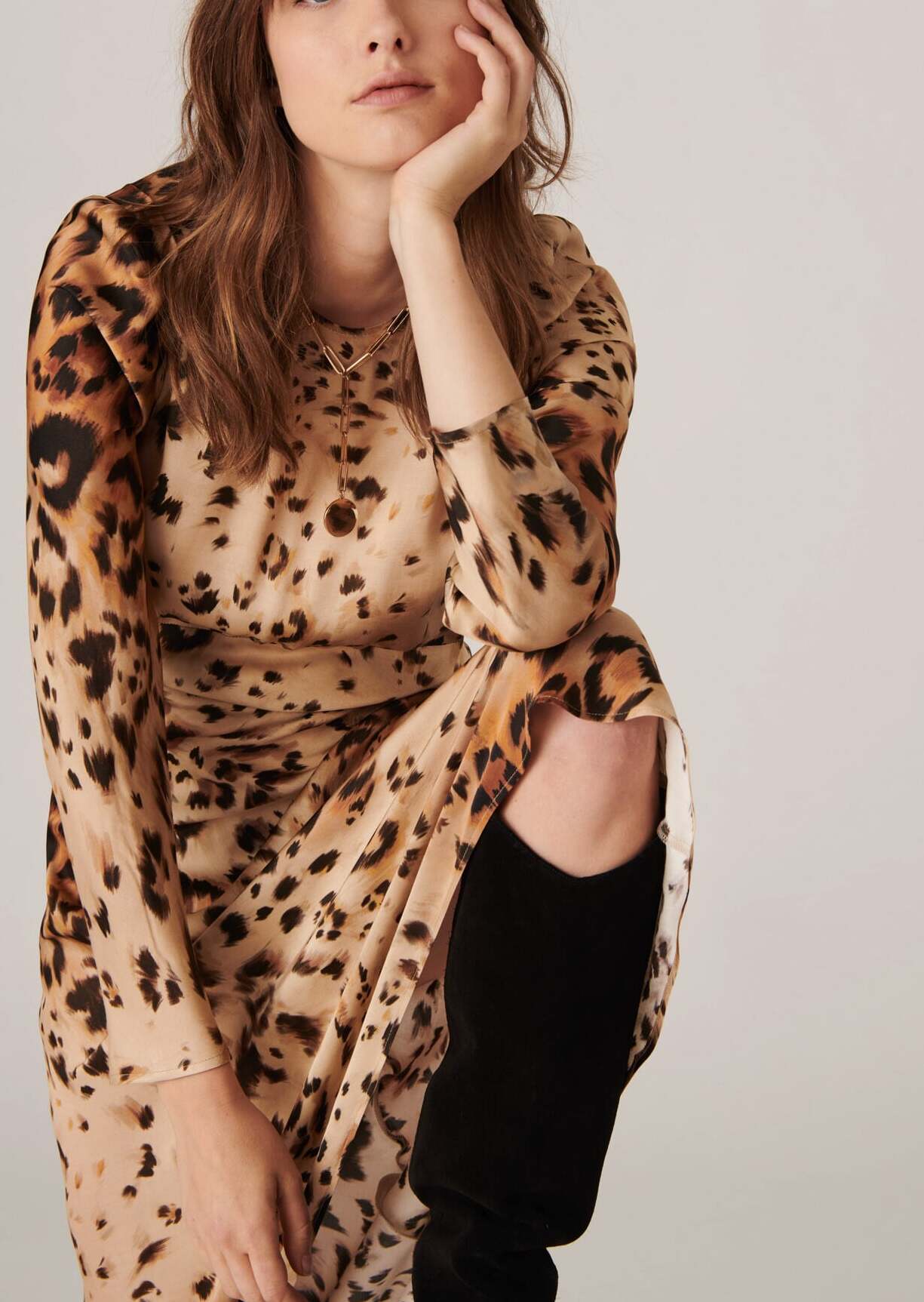 Robe Rozica imprimé léopard sur satin viscose Faume - seconde main