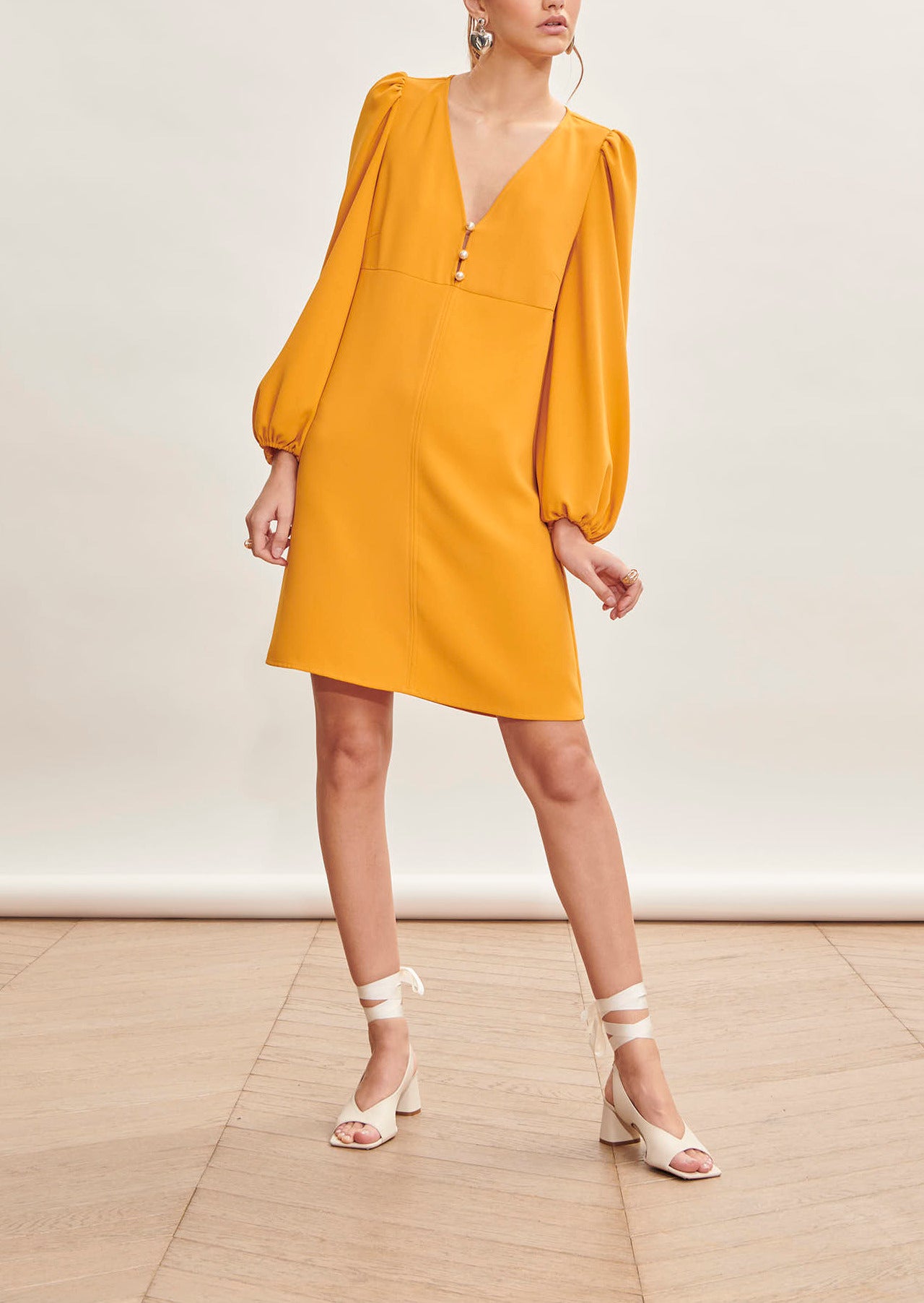 Robe Rolis jaune en crêpe Faume - seconde main