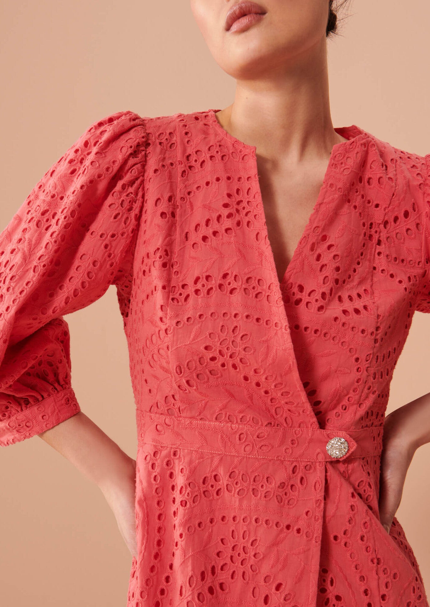 Robe Rosalyn rose en broderie Faume - seconde main