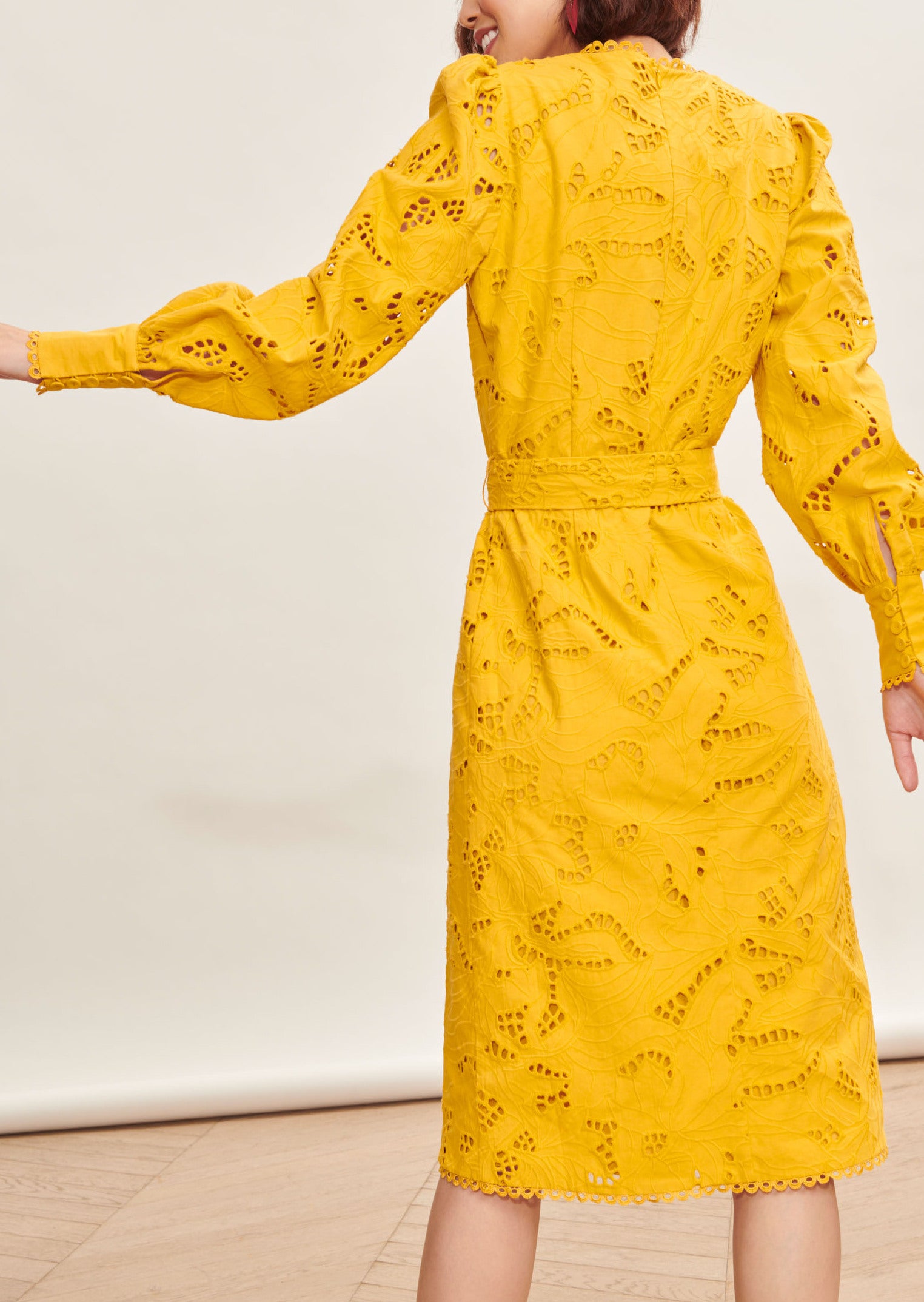 Robe Rosee jaune en broderie anglaise Faume - seconde main