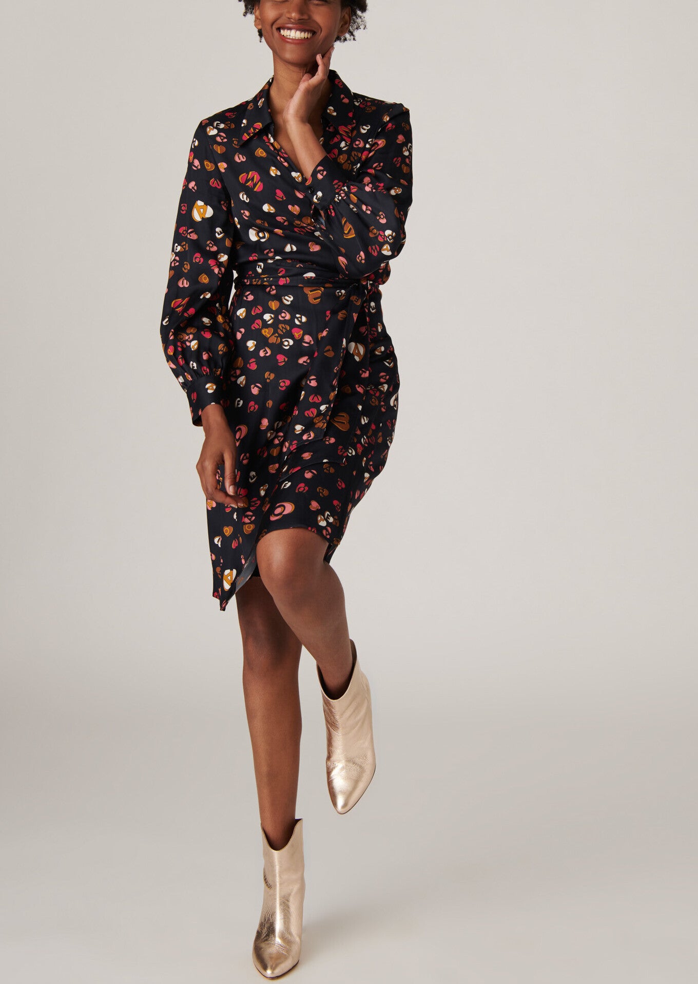 Robe cache-coeur Roselita bleu nuit imprimé coeurs en satin viscose Faume - seconde main