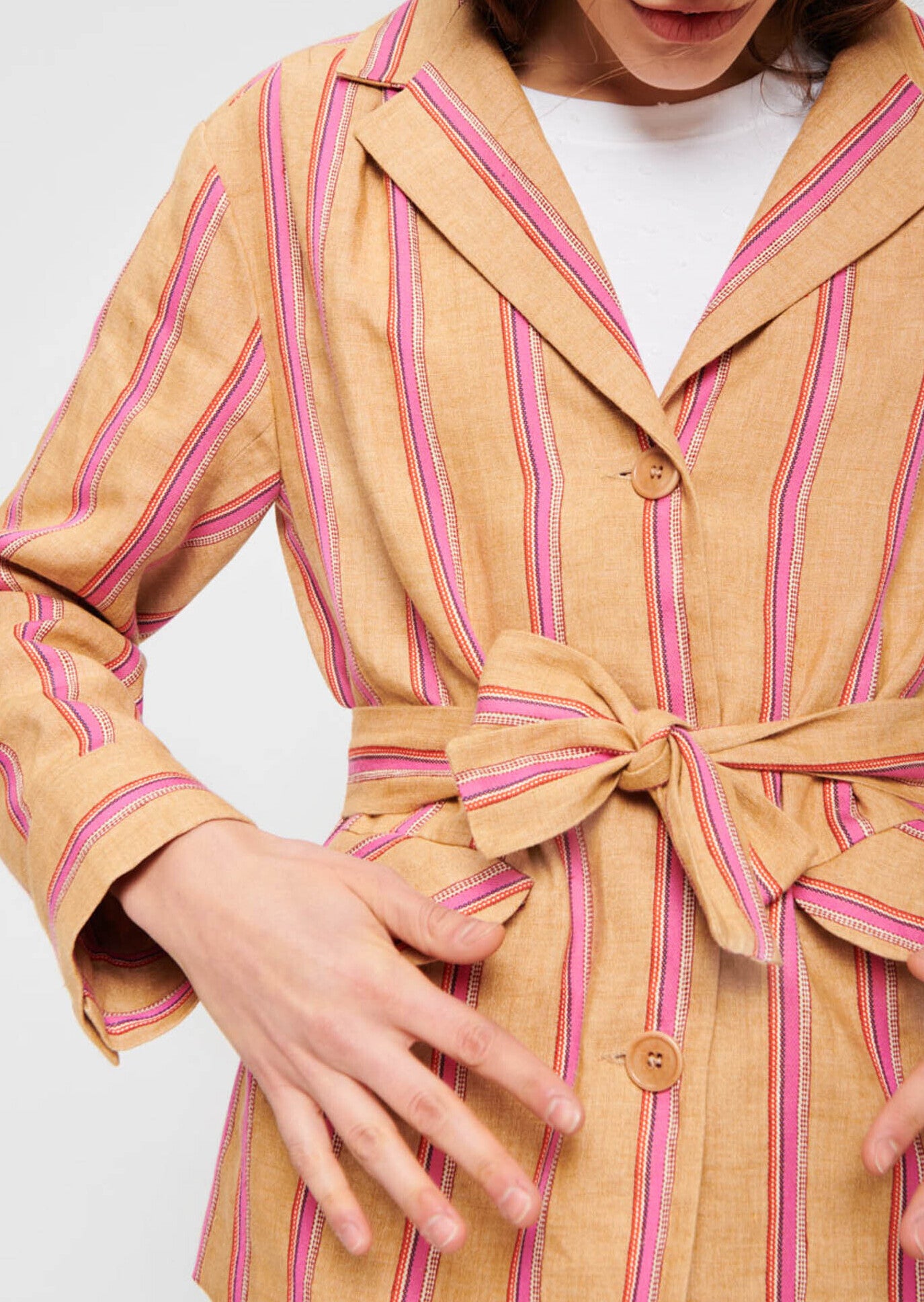 Veste en lin à rayures roses Faume - seconde main