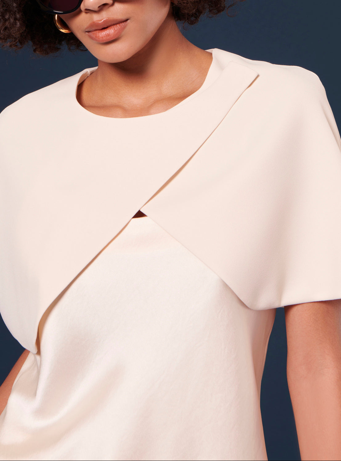 Cape Valentina écrue en crêpe Faume - seconde main