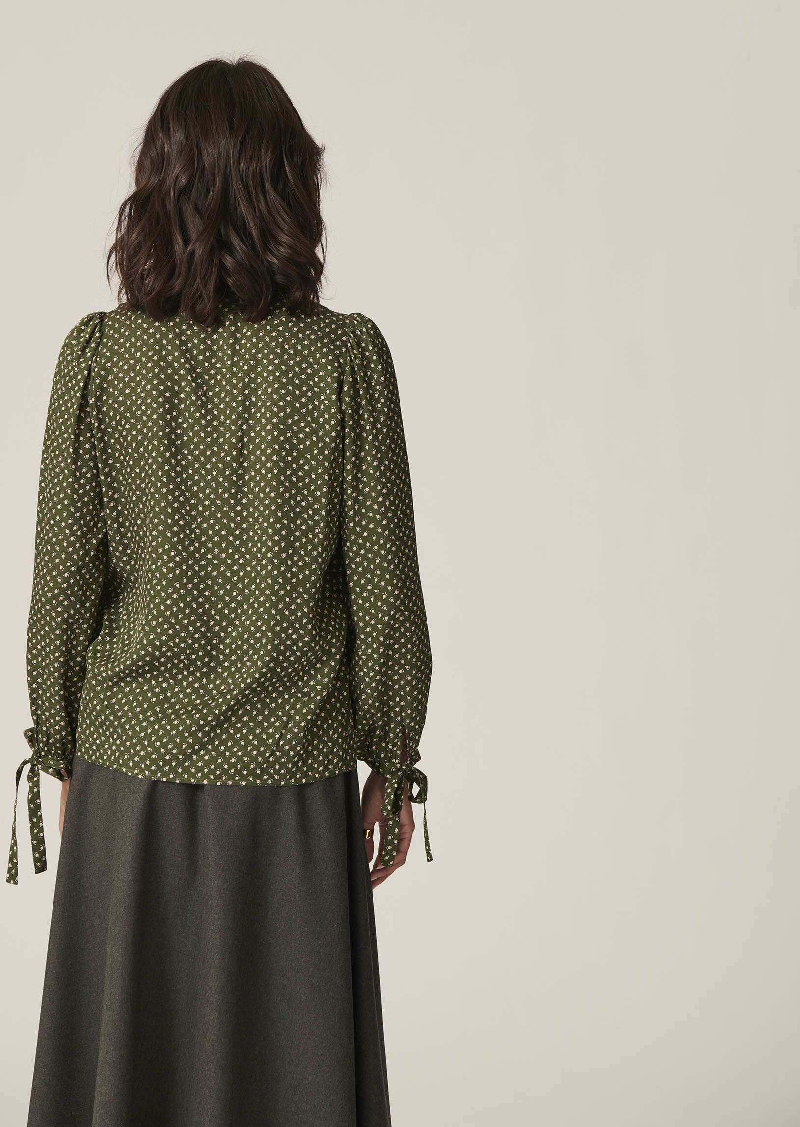 Chemise Claire kaki pins imprimé flowers Faume - seconde main