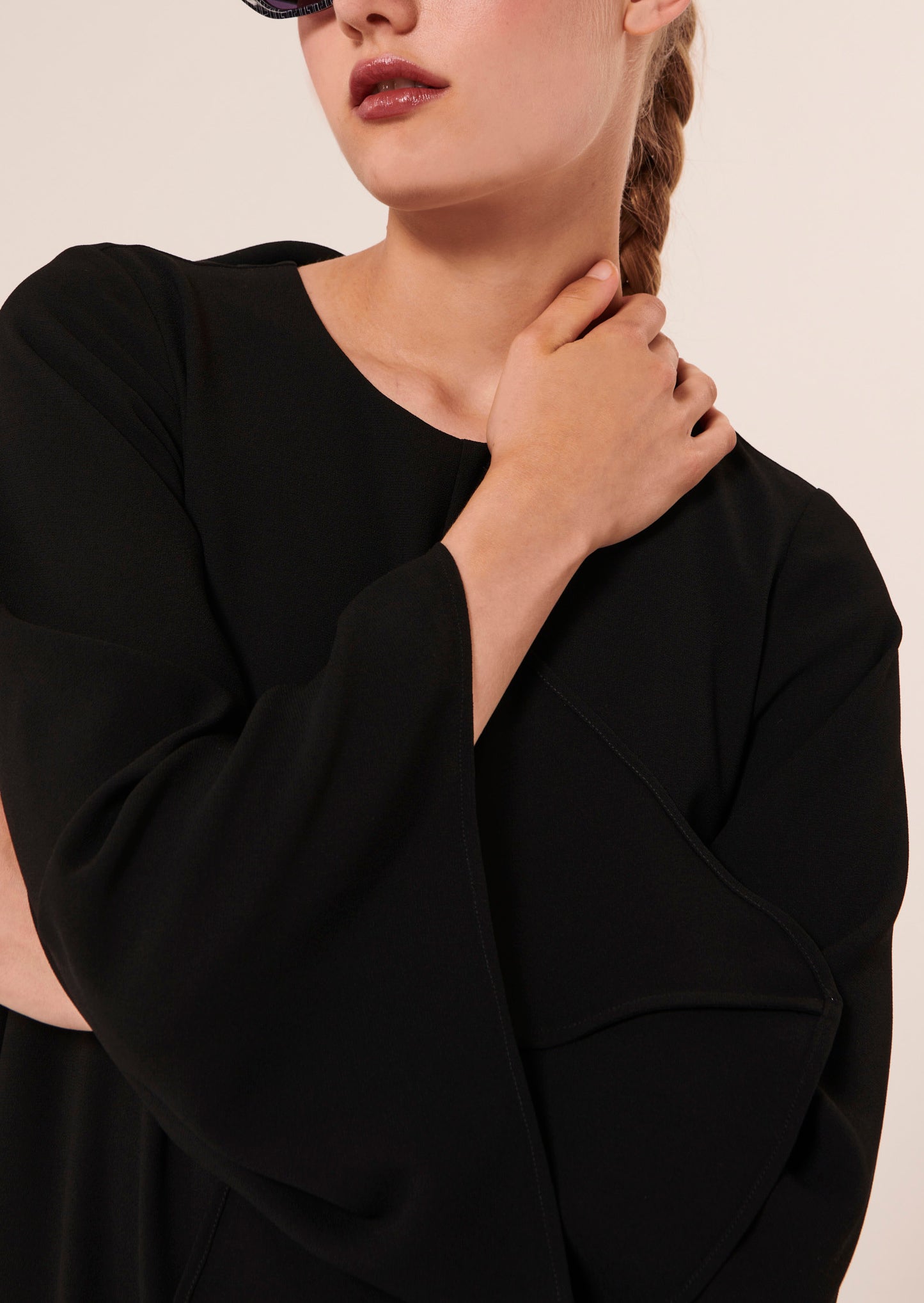 Robe Roxa noire en crêpe Faume - seconde main