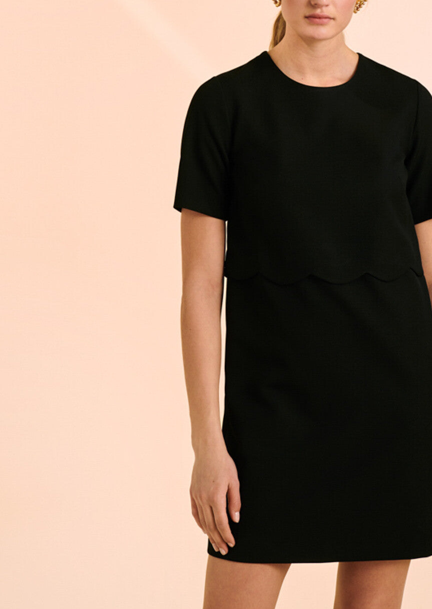 Robe Rosa noire à festons Faume - seconde main