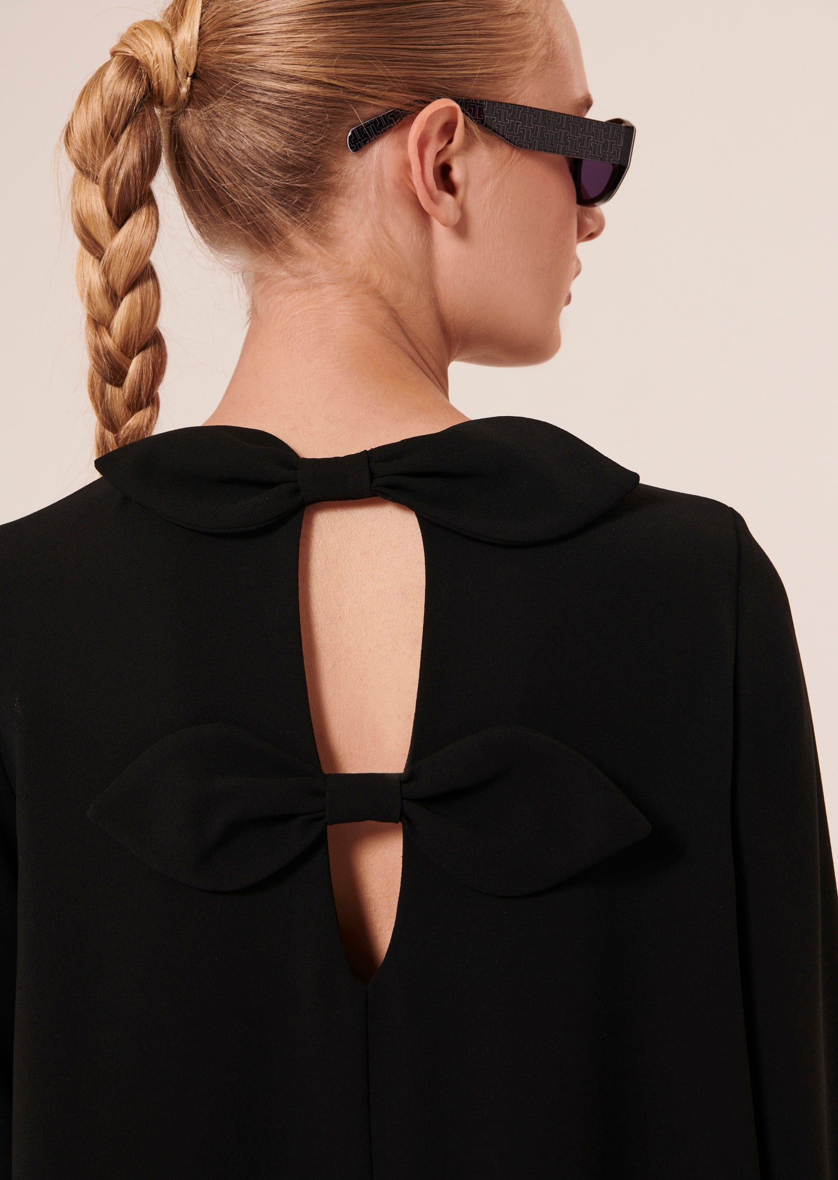 Robe Roxa noire en crêpe Faume - seconde main