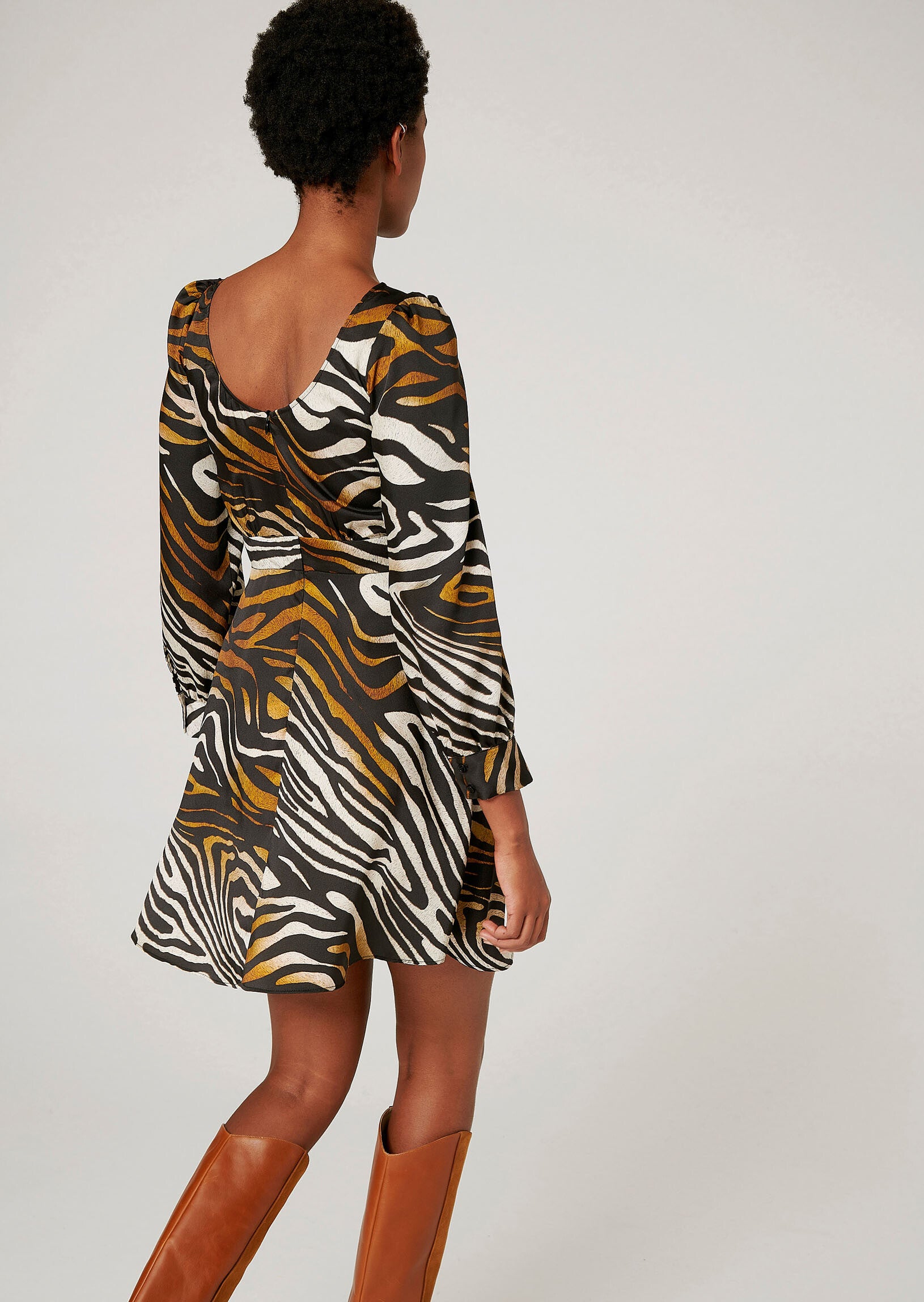 Robe Renette ajustée noire imprimé zèbre en viscose Faume - seconde main